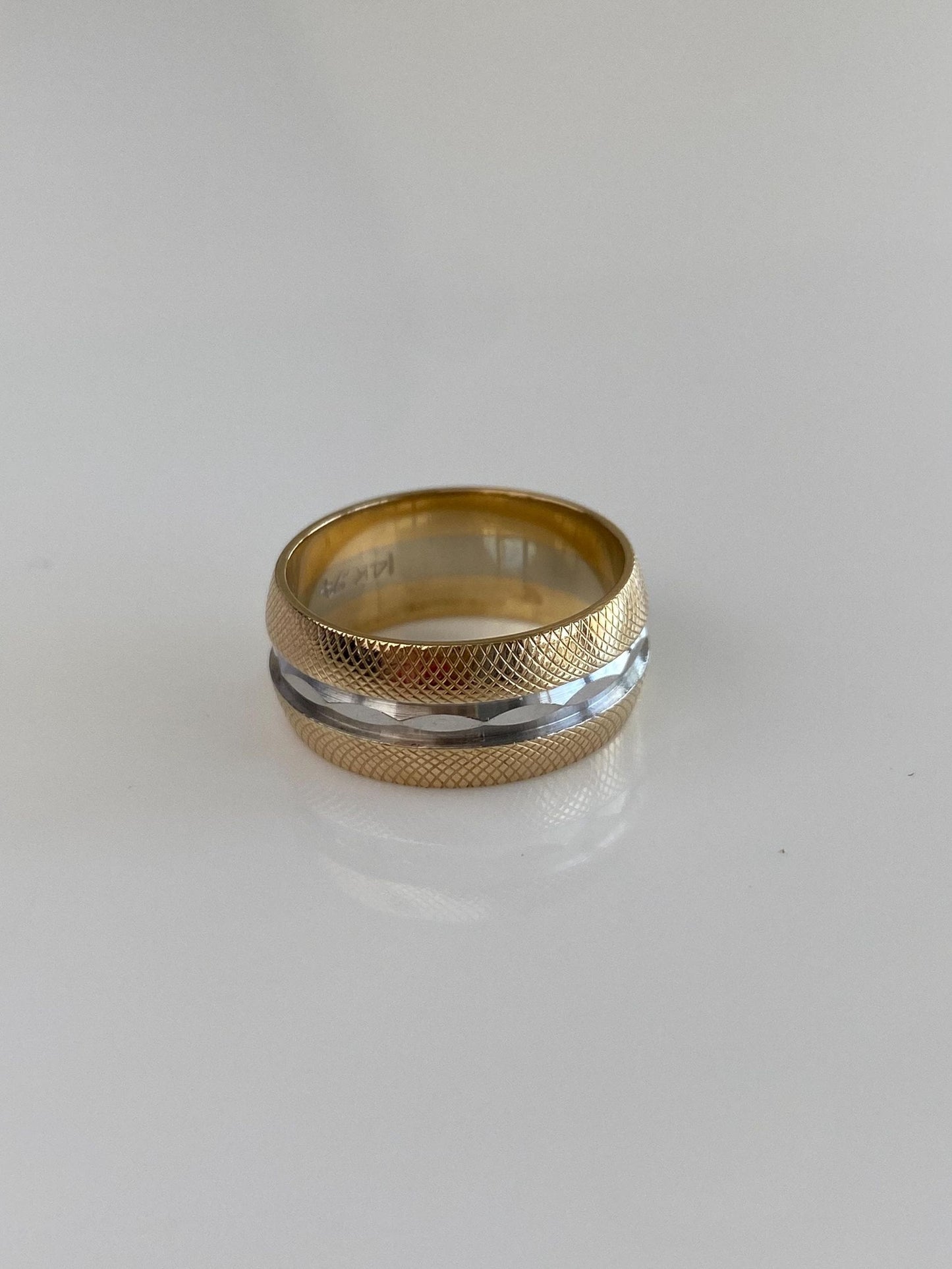 Vintage Solid 14k White & Yellow Gold Textured Diamond Cut Ring Band - Size 6