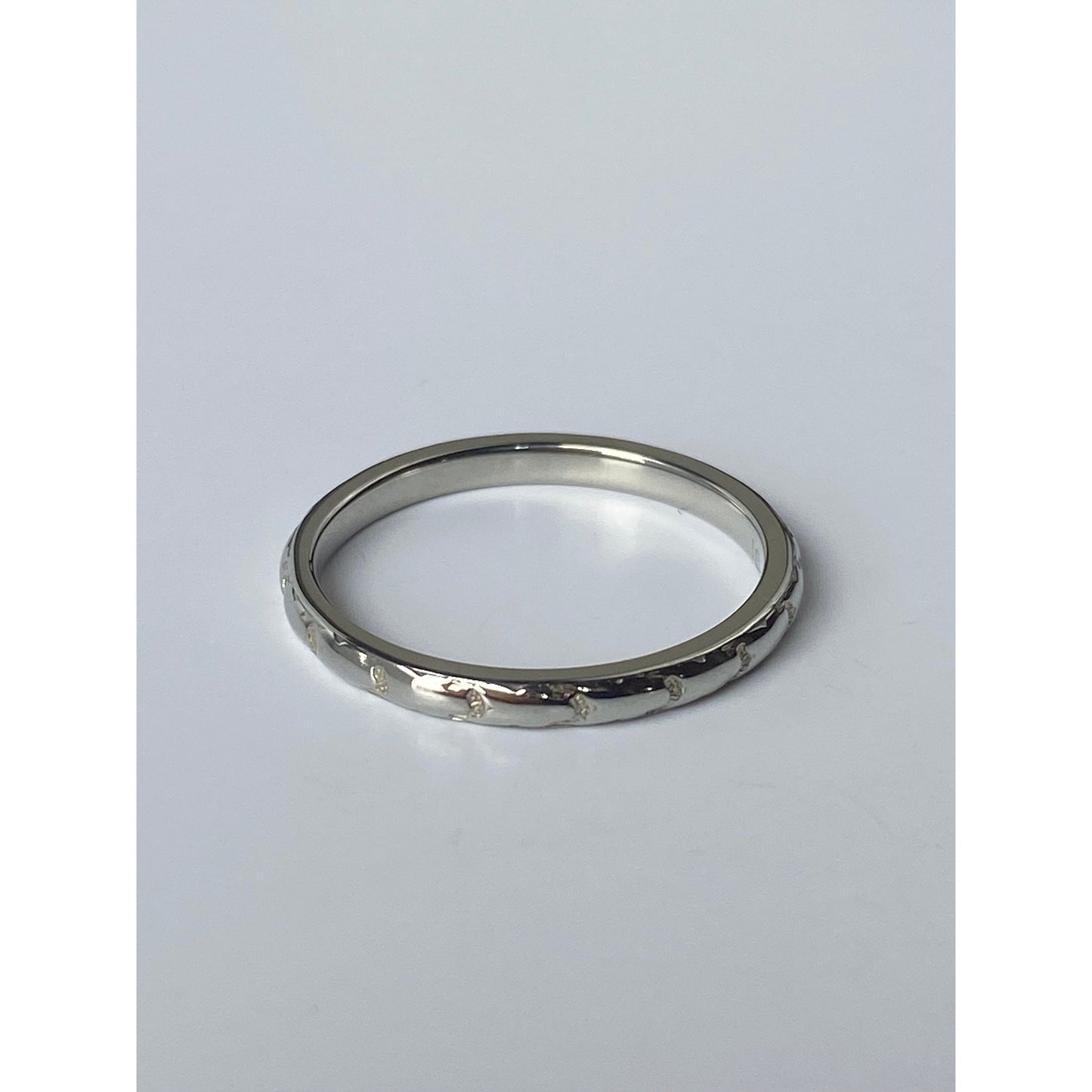 Vintage Solid 18k White Gold Designed Ring Band - Size 6.75