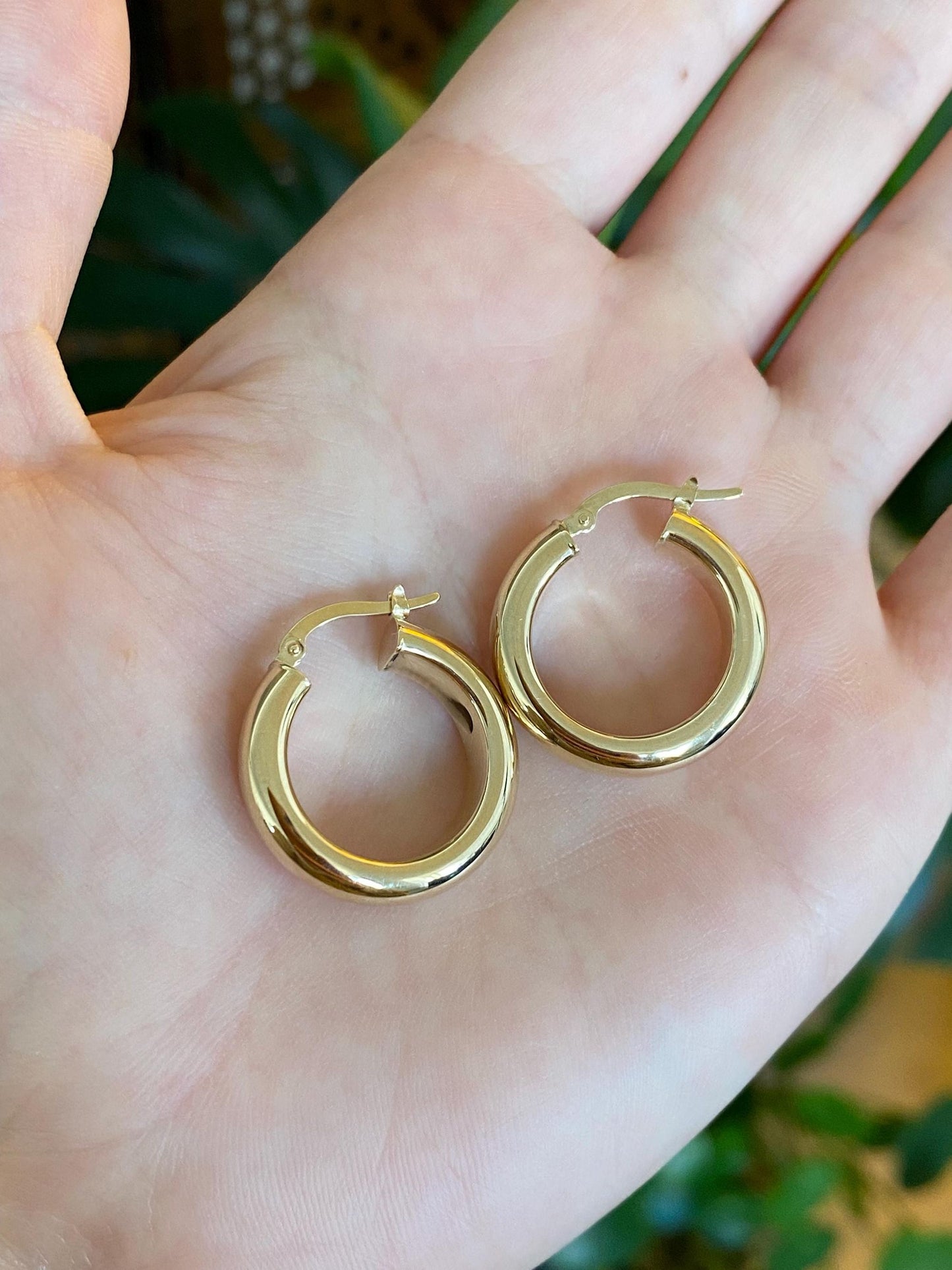 Vintage 14k Yellow Gold Chunky Hoop Earrings