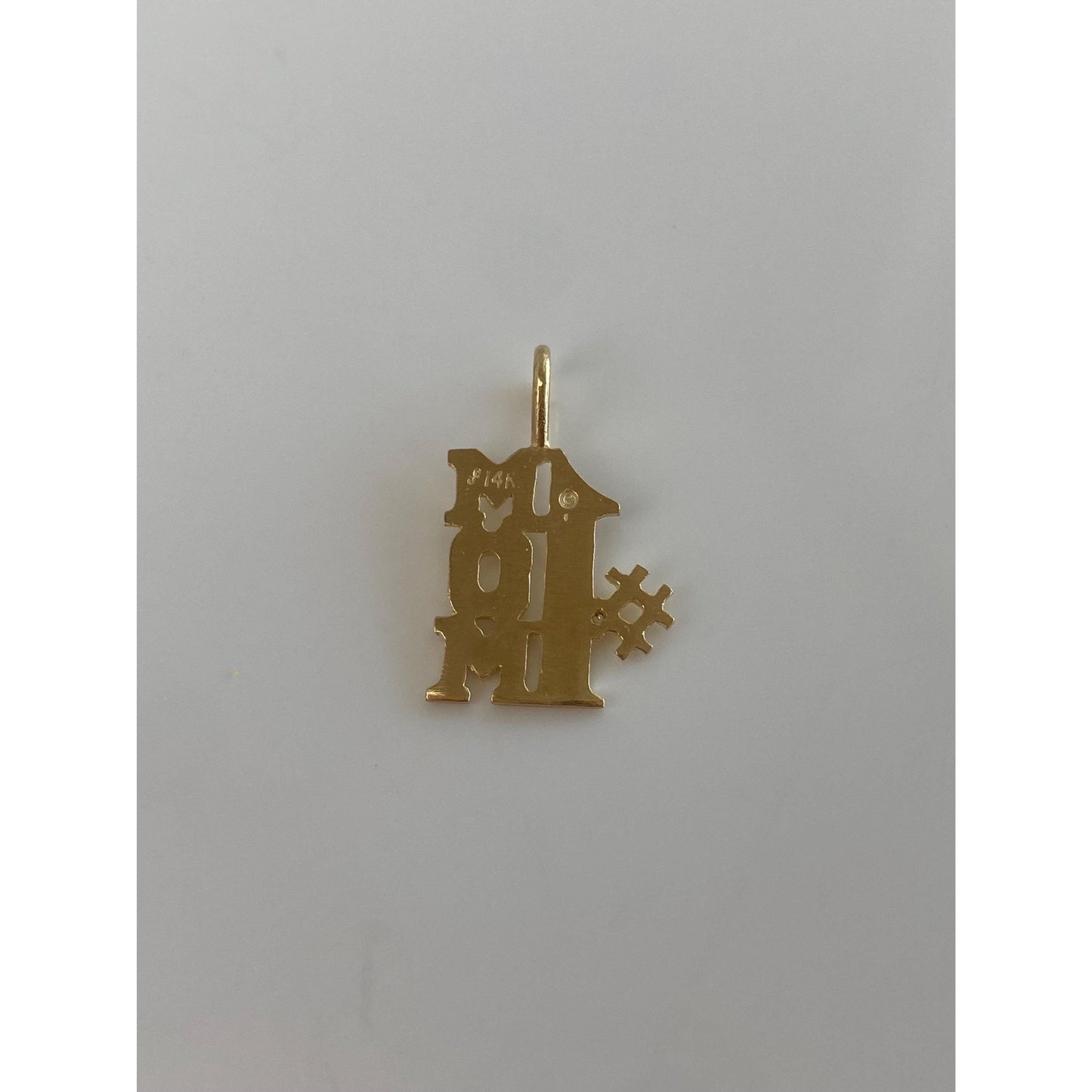 Vintage Solid 14k Yellow Gold Diamond Cut '#1 Mom' Charm
