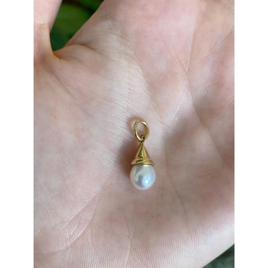 Vintage 18k Yellow Gold Pearl Charm