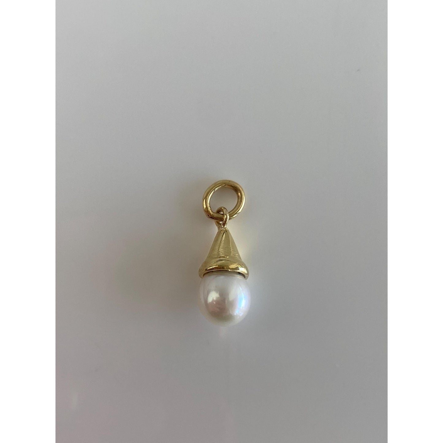 Vintage 18k Yellow Gold Pearl Charm
