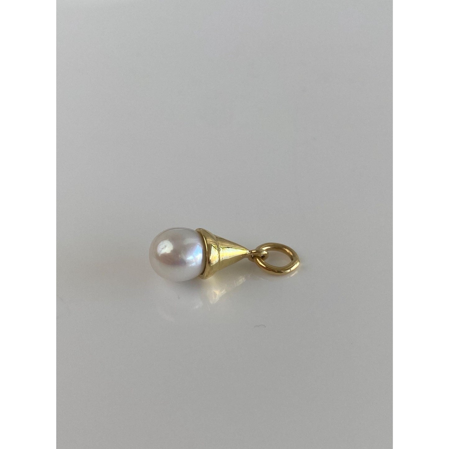 Vintage 18k Yellow Gold Pearl Charm