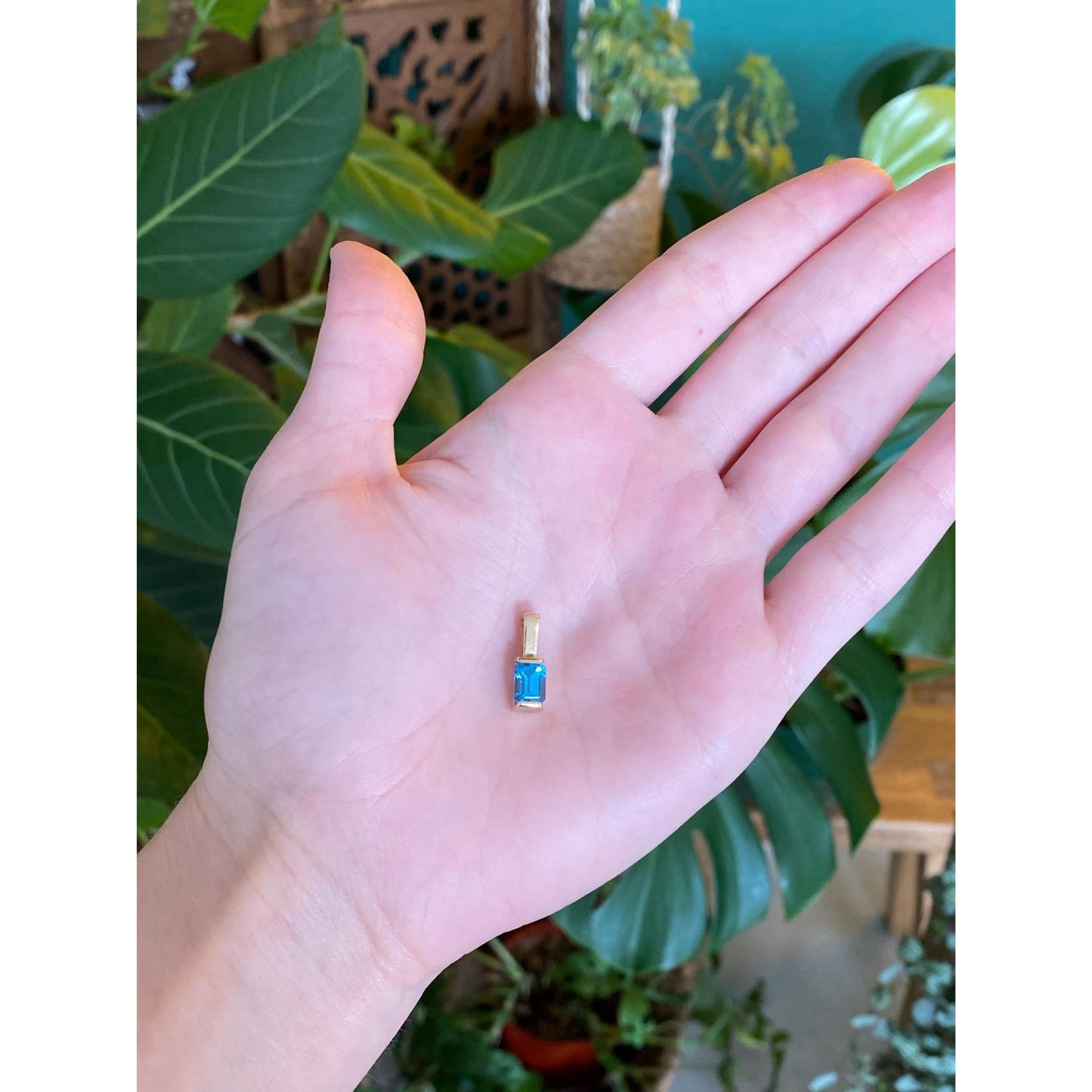 Vintage Solid 14k Yellow Gold Topaz Charm