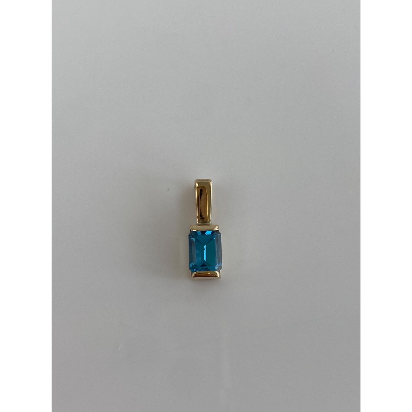 Vintage Solid 14k Yellow Gold Topaz Charm