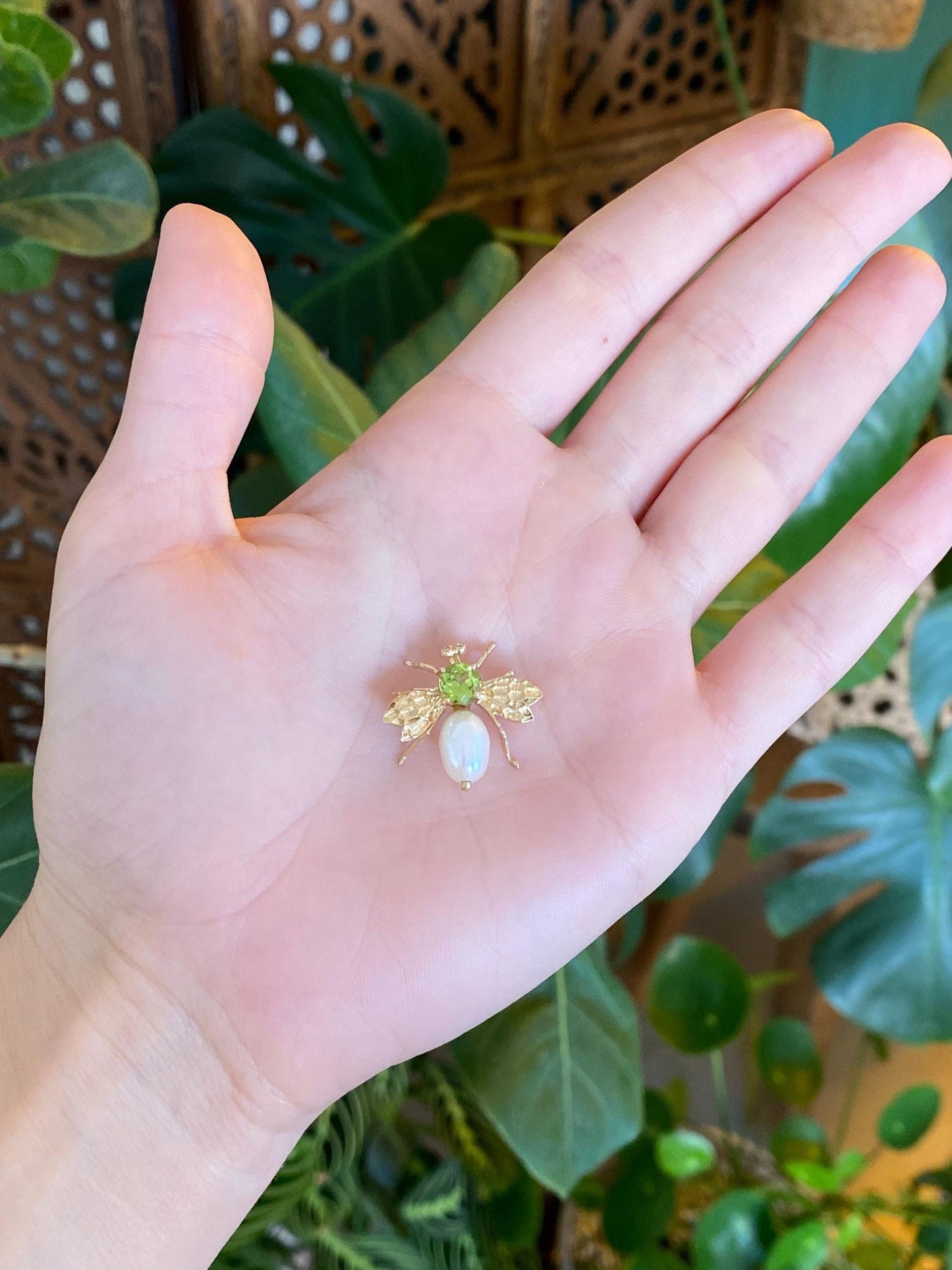Vintage Solid 14k Yellow Gold Peridot Pearl Bee Slide Charm