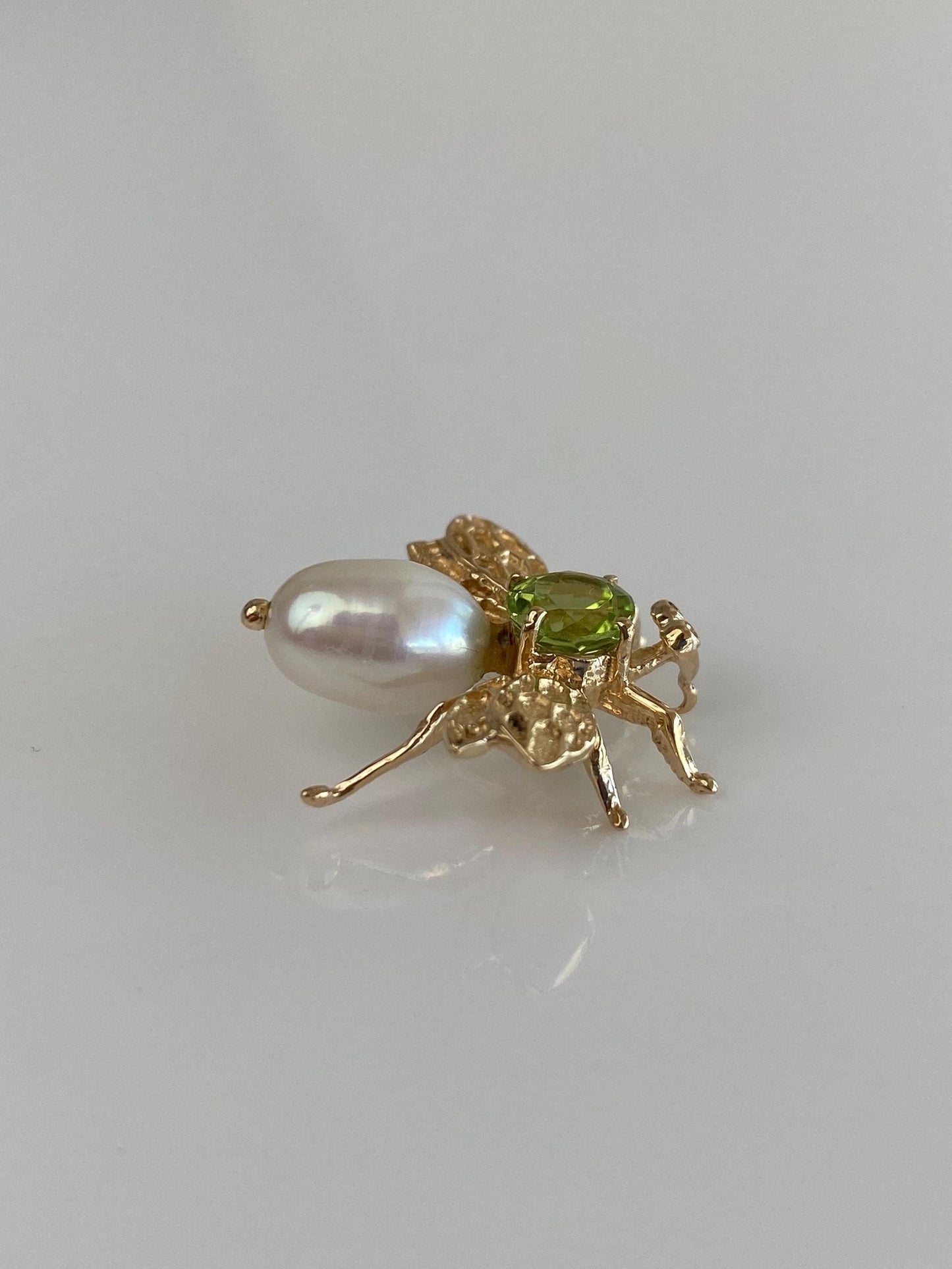 Vintage Solid 14k Yellow Gold Peridot Pearl Bee Slide Charm
