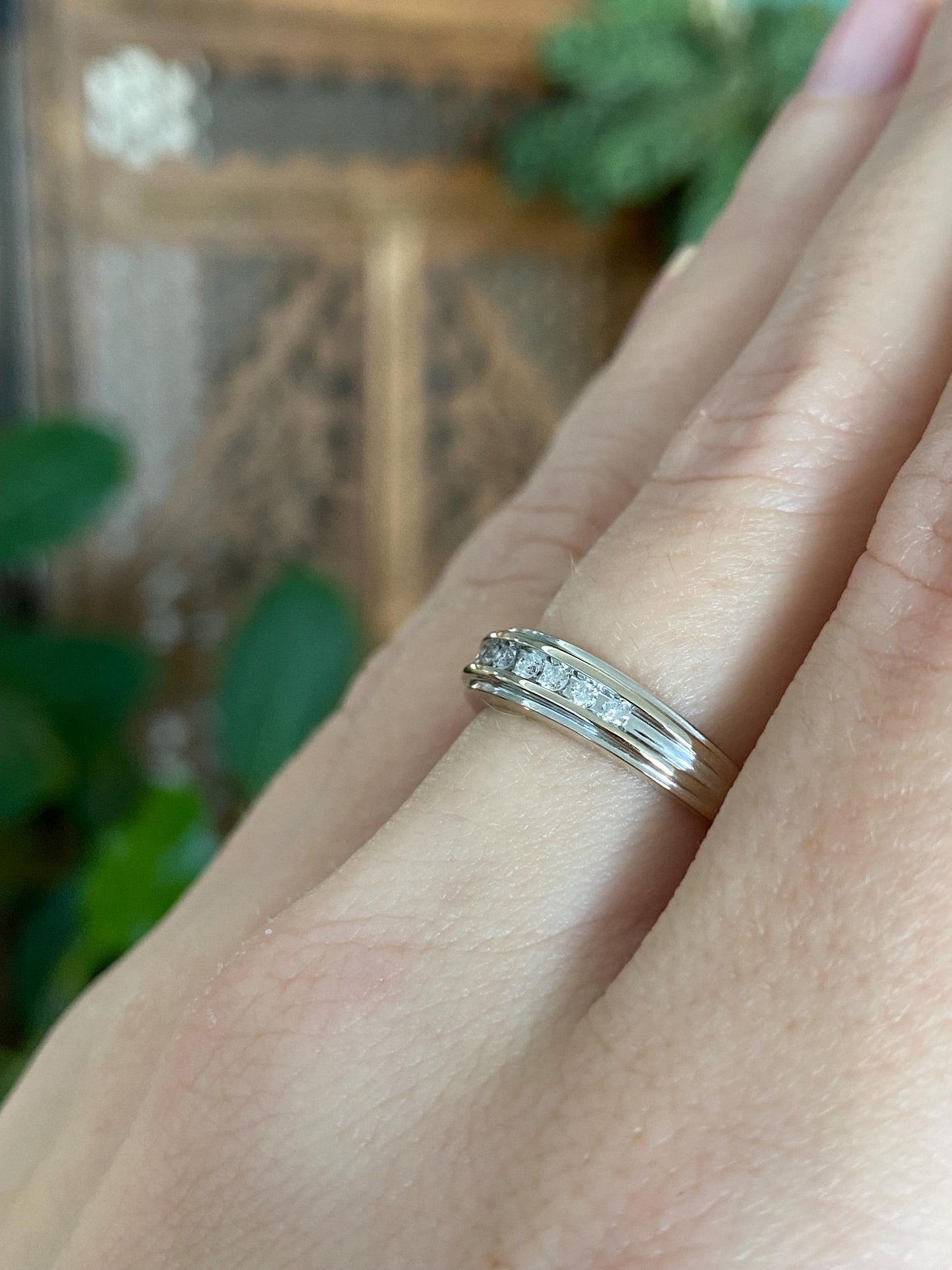 Vintage Solid 14k White Gold Diamond Ring Band - Size 6.5