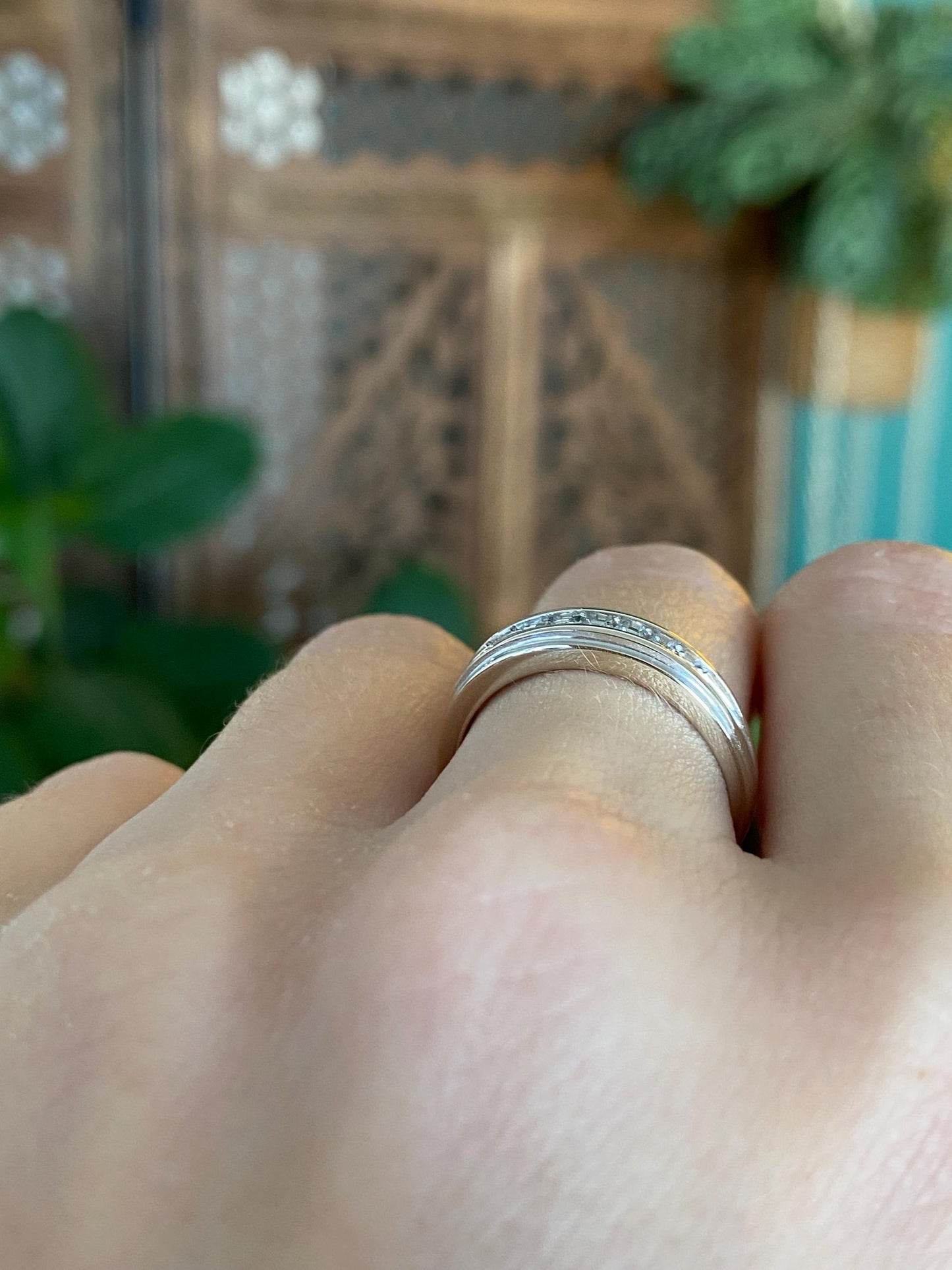 Vintage Solid 14k White Gold Diamond Ring Band - Size 6.5