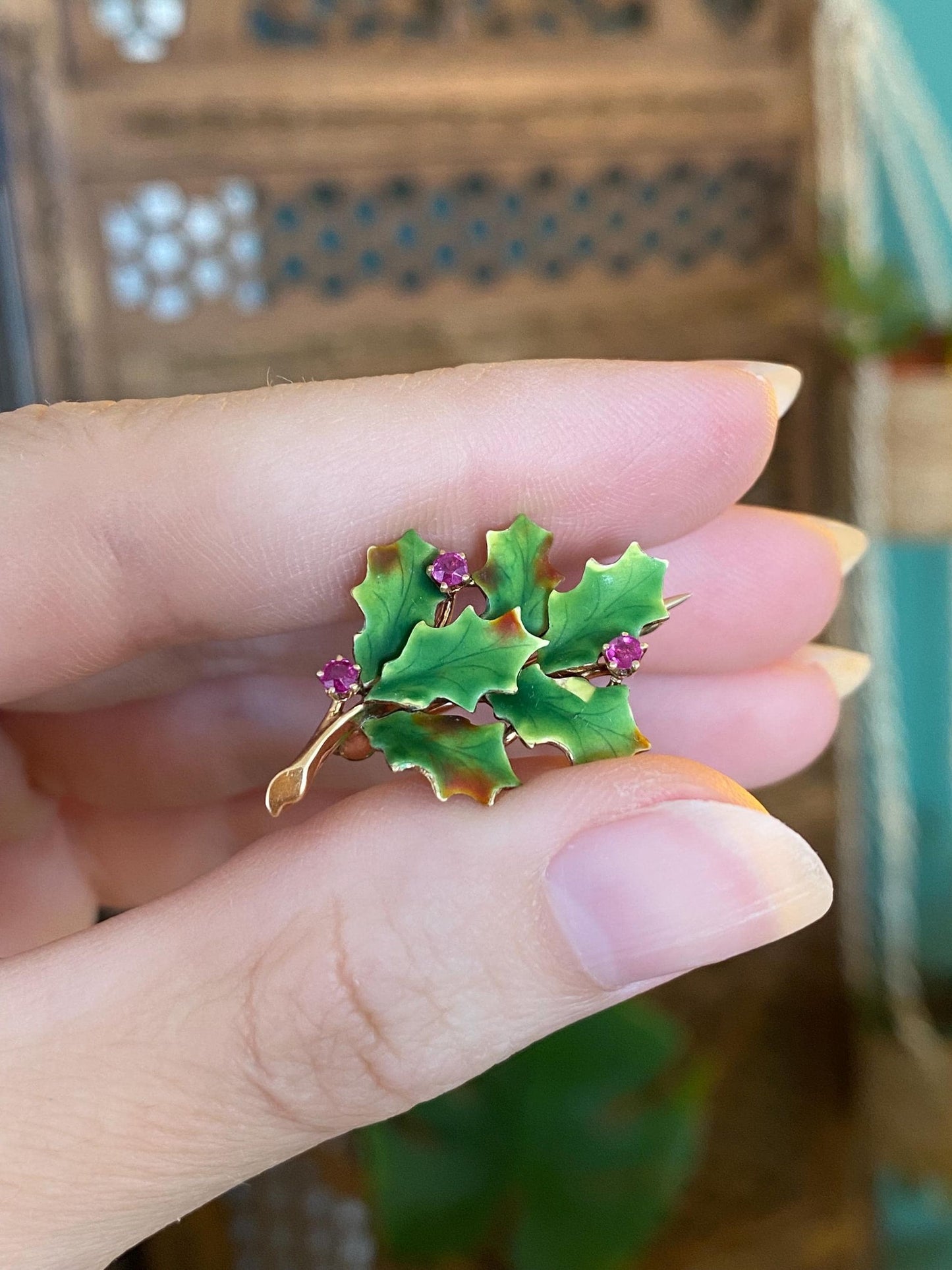 Vintage Solid 14k Yellow Gold Enamel Pink Spinel Large Mistletoe Pin