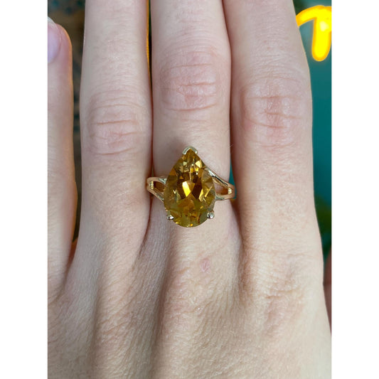 Vintage Solid 10k Yellow Gold Citrine Teardrop Ring - Size 5.75