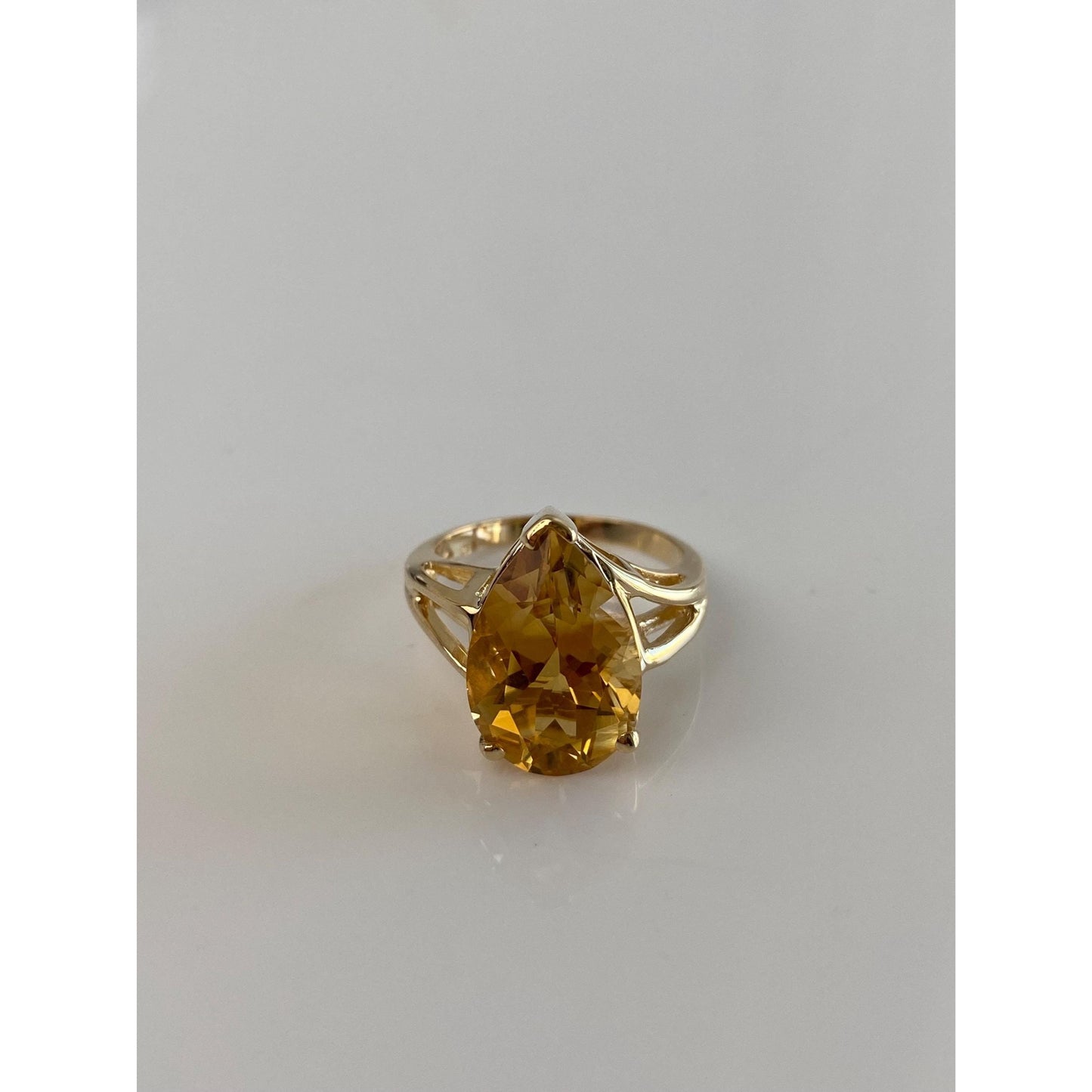 Vintage Solid 10k Yellow Gold Citrine Teardrop Ring - Size 5.75