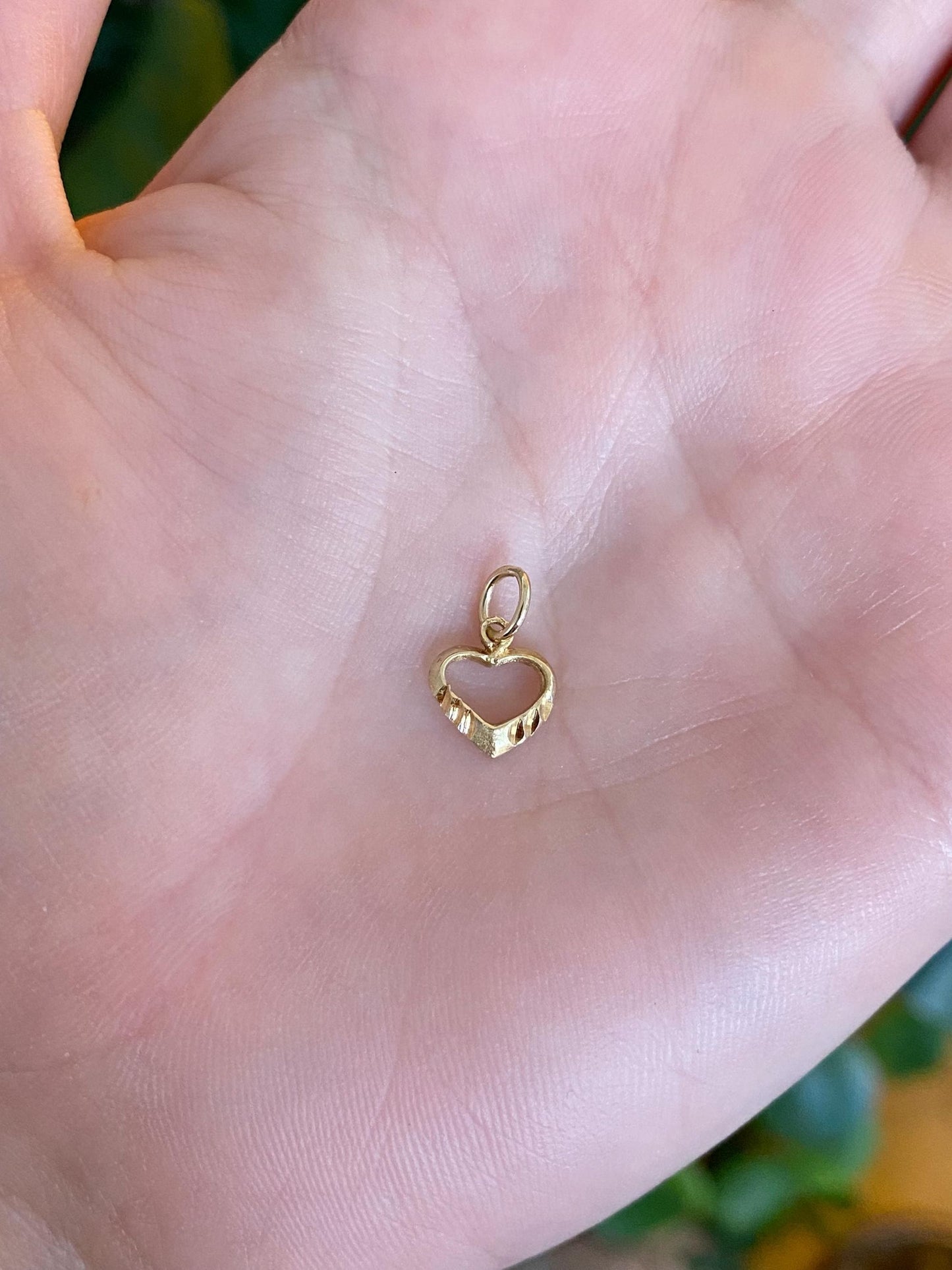 Vintage Solid 14k Yellow Gold Diamond Cut Open Heart Charm