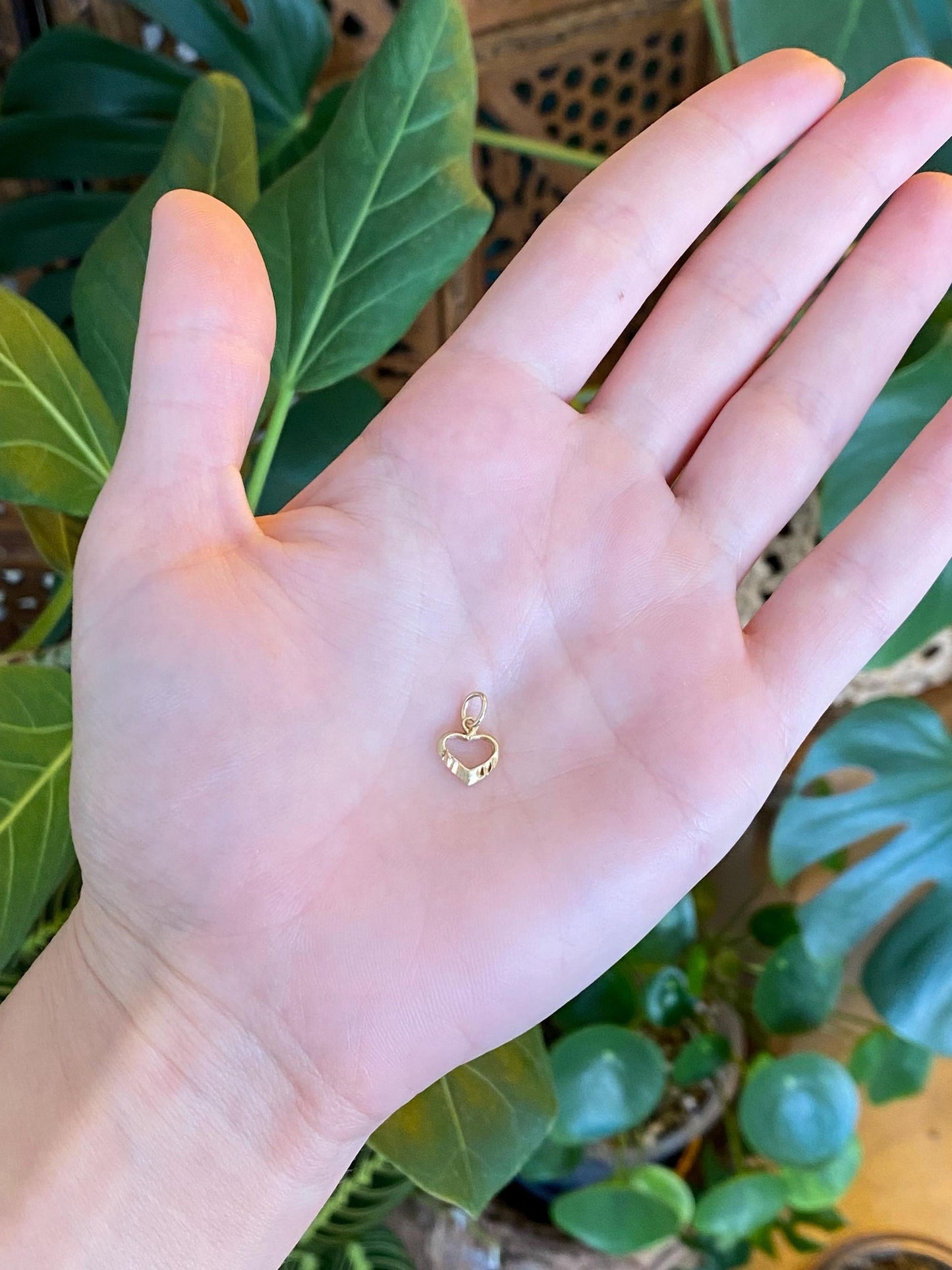 Vintage Solid 14k Yellow Gold Diamond Cut Open Heart Charm