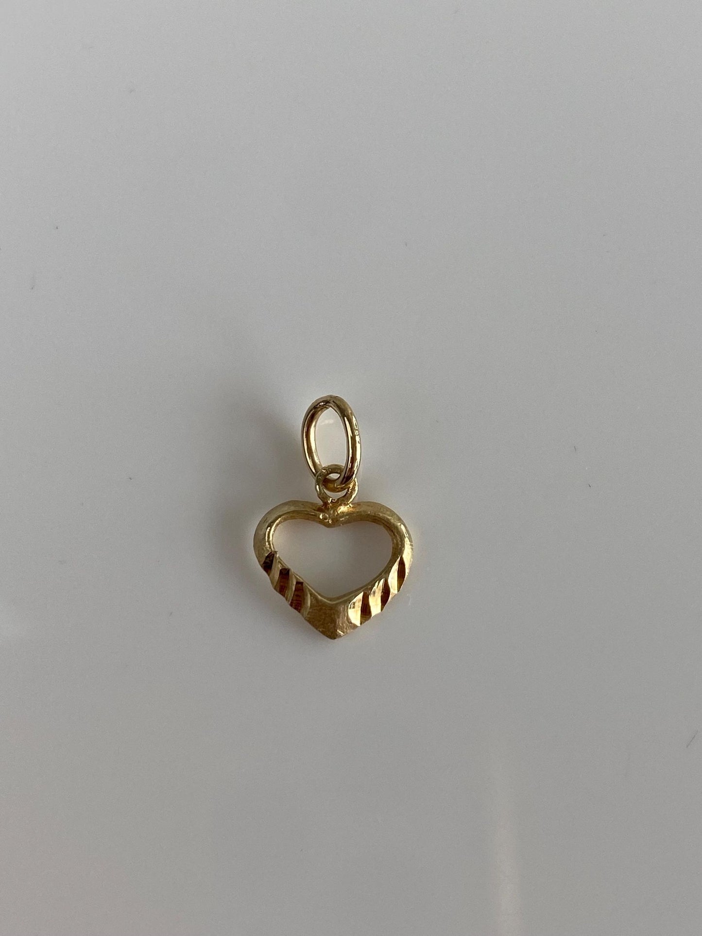 Vintage Solid 14k Yellow Gold Diamond Cut Open Heart Charm