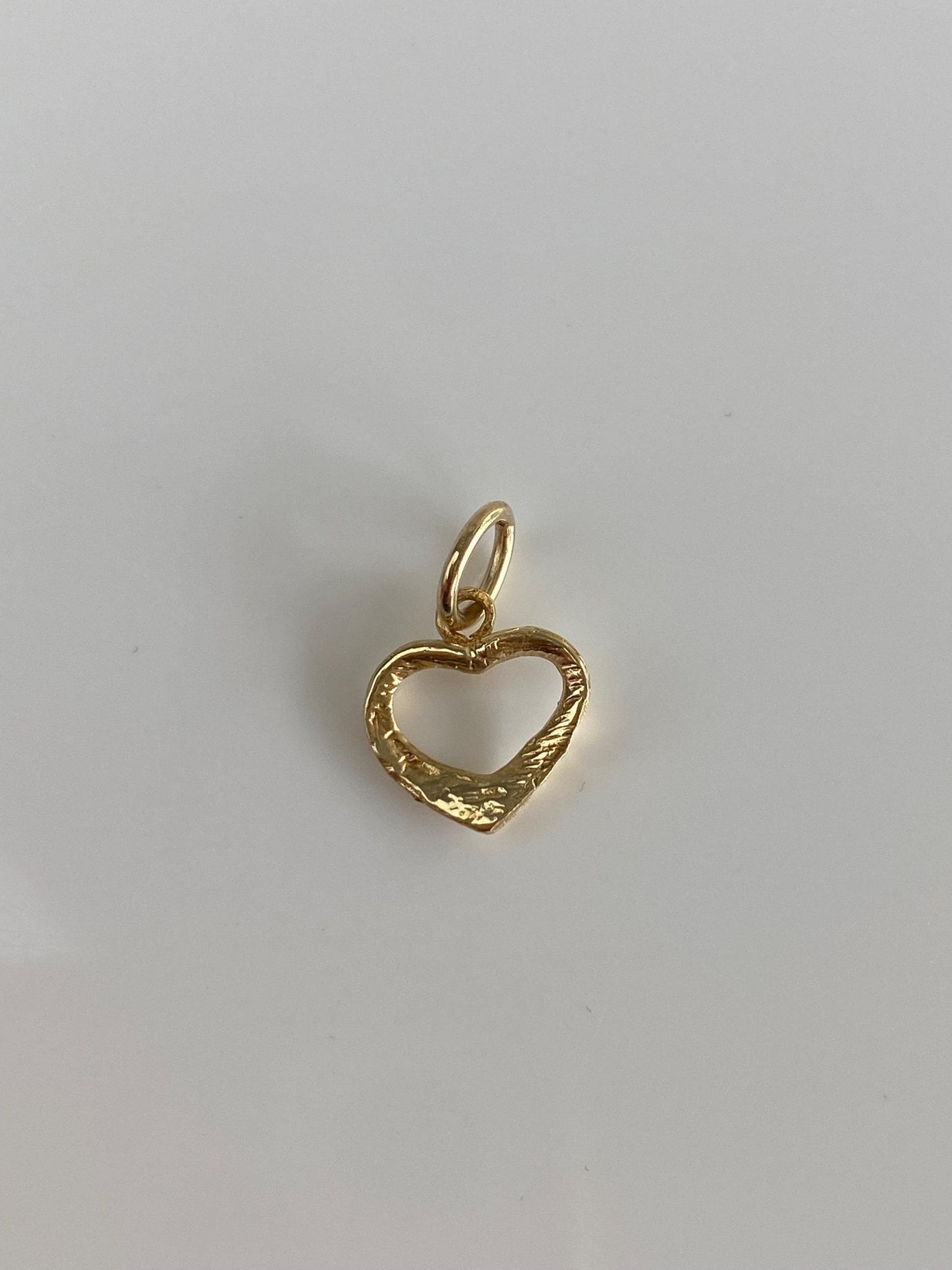 Vintage Solid 14k Yellow Gold Diamond Cut Open Heart Charm