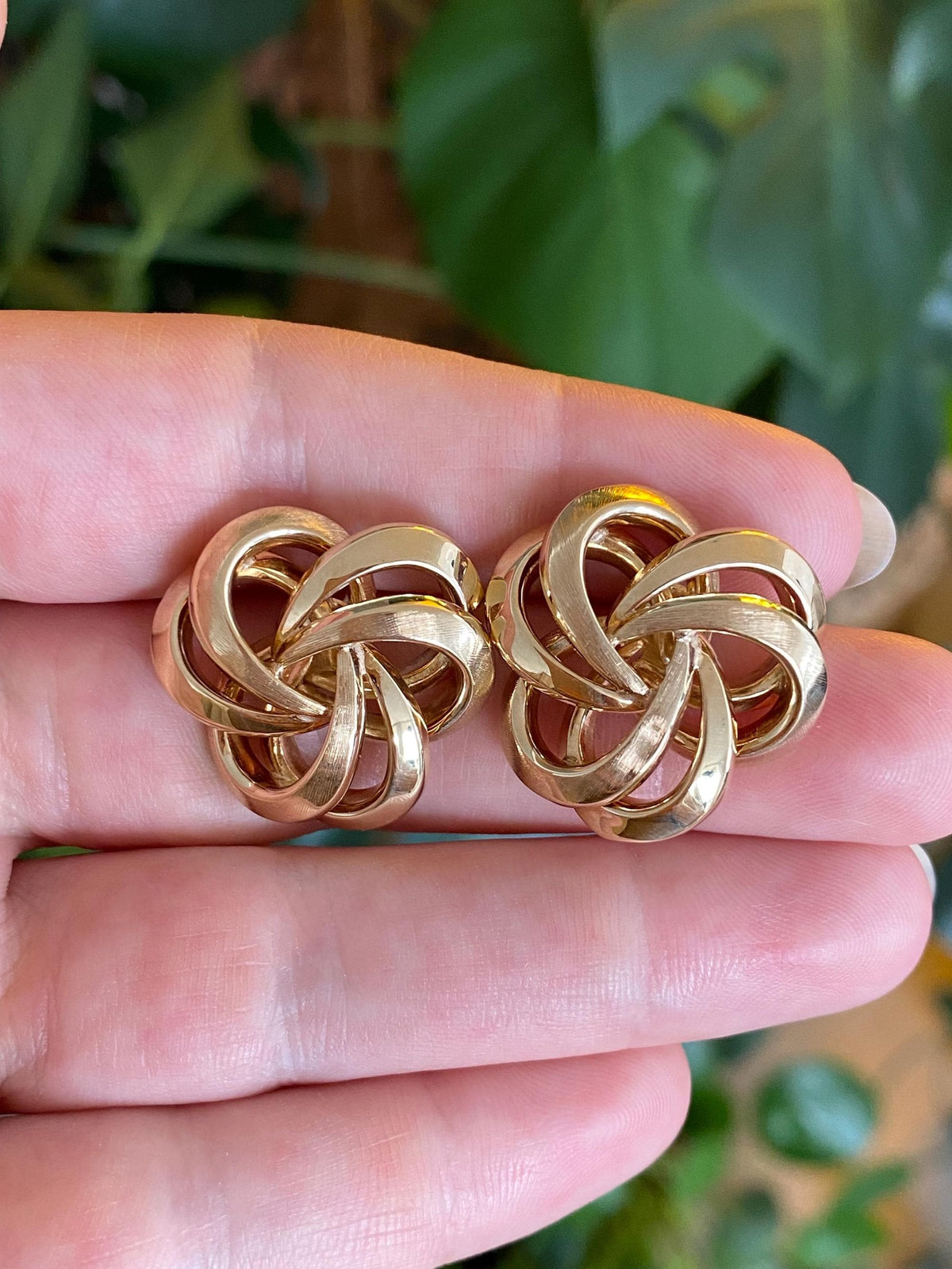 Vintage 14k Yellow Gold Large Knot Drop Earrings