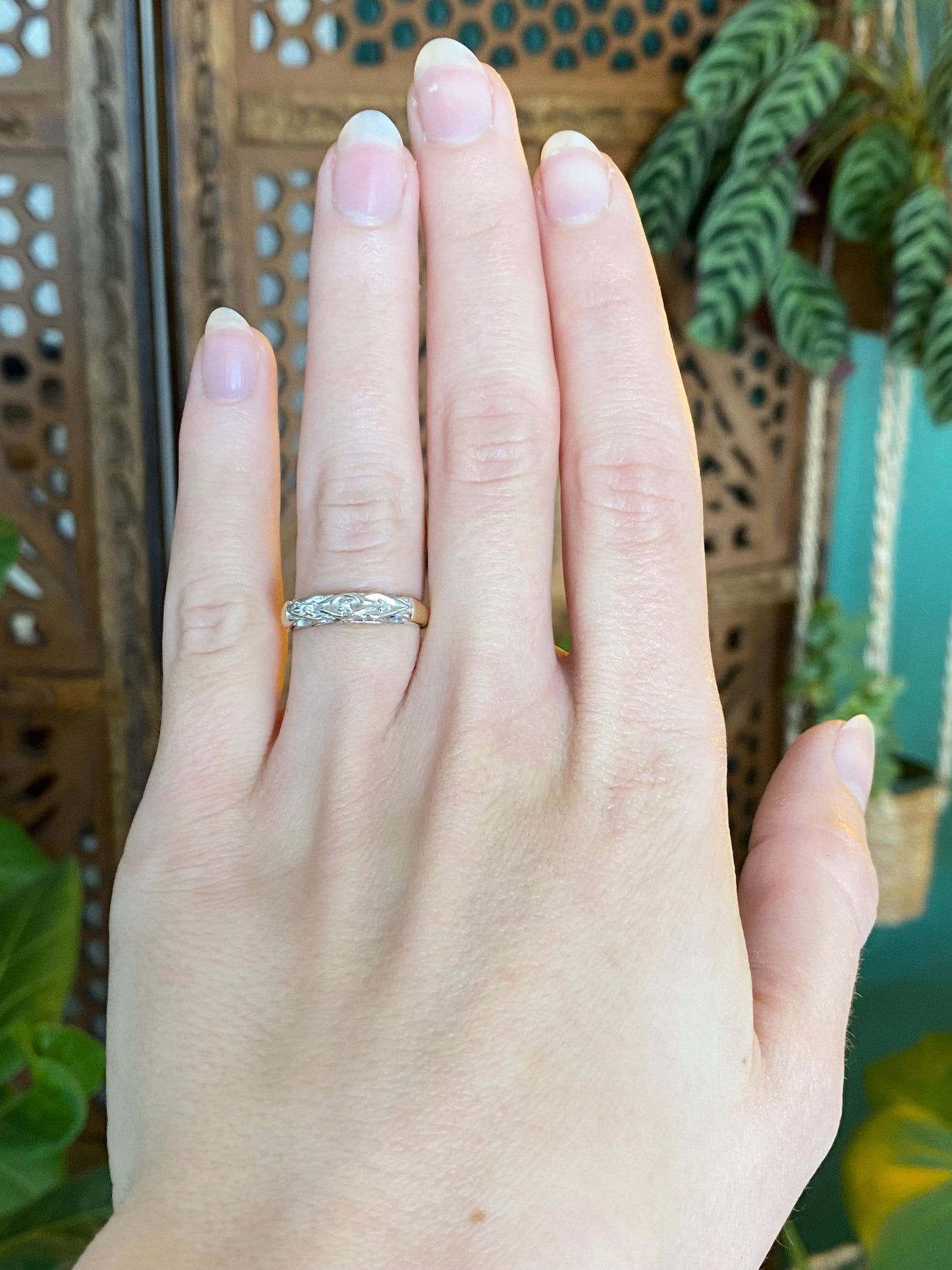 Vintage Solid 14k White & Yellow Gold Diamond Designed Ring - Size 5