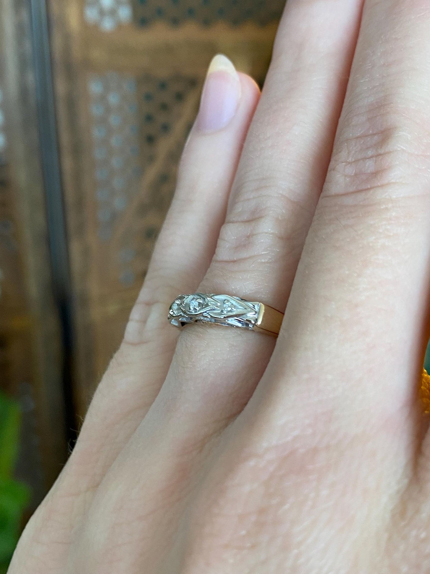 Vintage Solid 14k White & Yellow Gold Diamond Designed Ring - Size 5