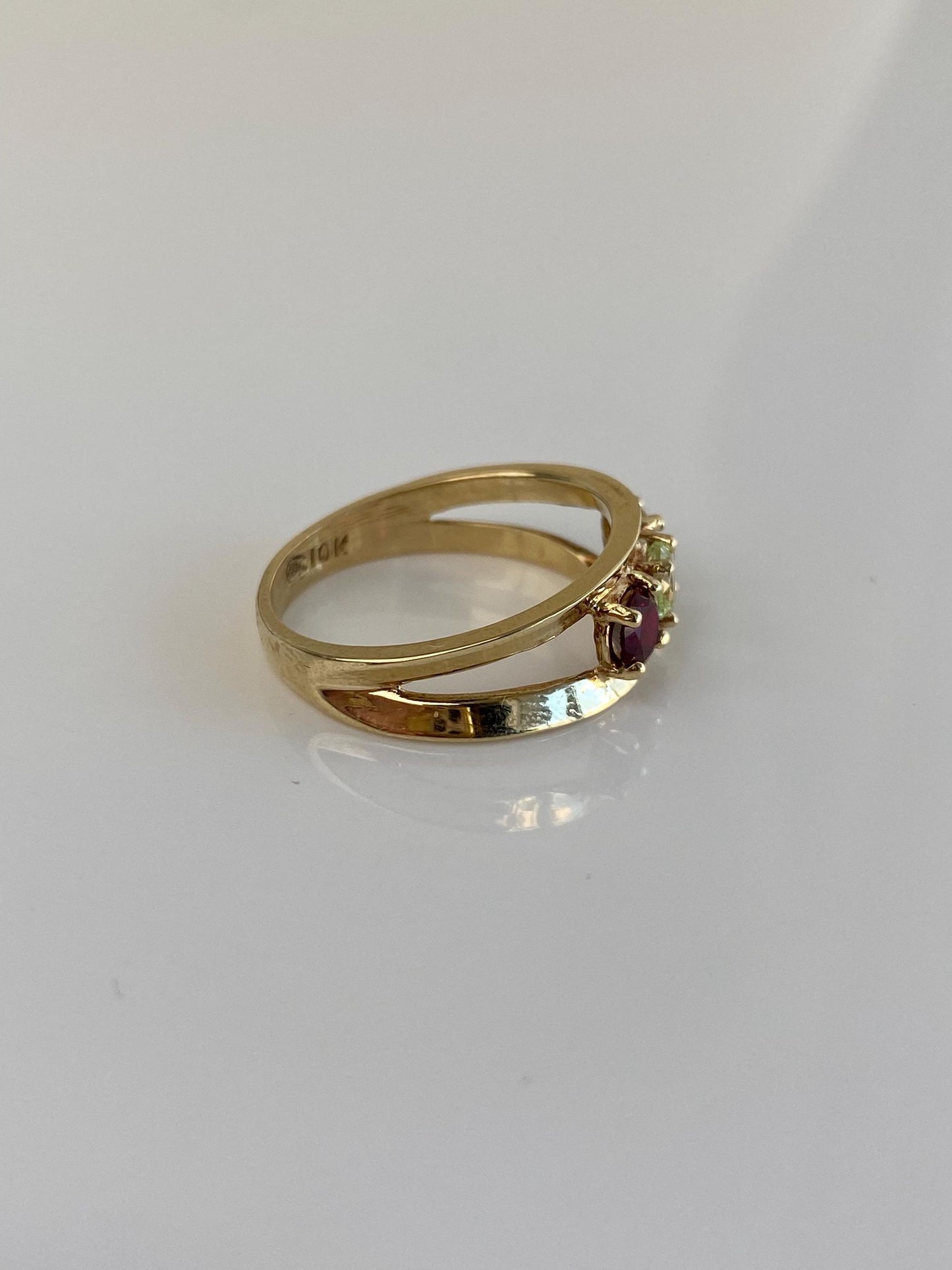 Vintage Solid 10k Yellow Gold Clear Quartz Red & Yellow Sapphire Row Ring Band - Size 8