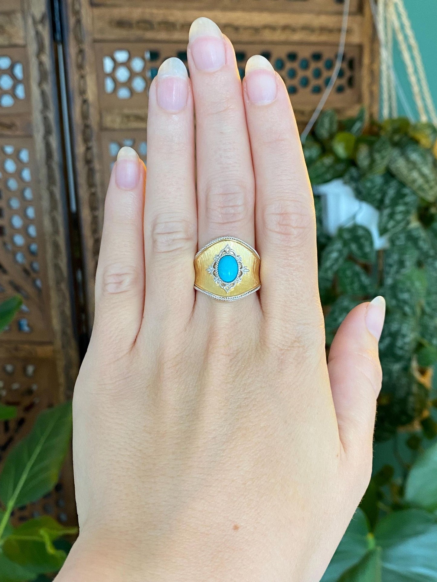 Vintage Solid 14k White & Yellow Gold Turquoise Cabochon Saddle Ring - Size 7.75
