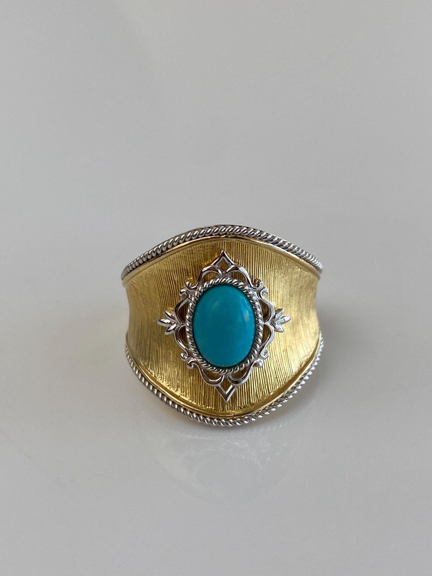 Vintage Solid 14k White & Yellow Gold Turquoise Cabochon Saddle Ring - Size 7.75