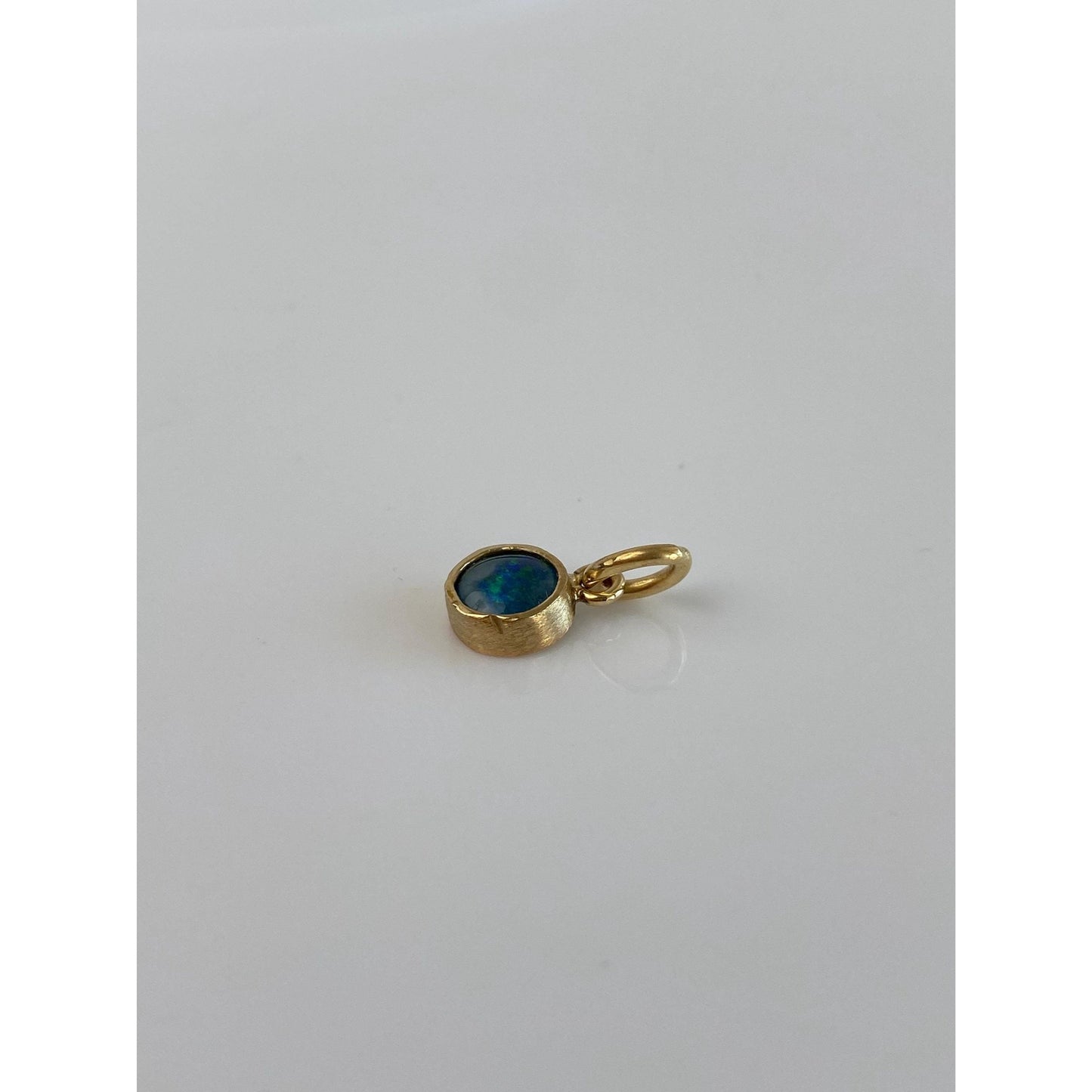 Vintage Solid 18k Yellow Gold Opal Charm