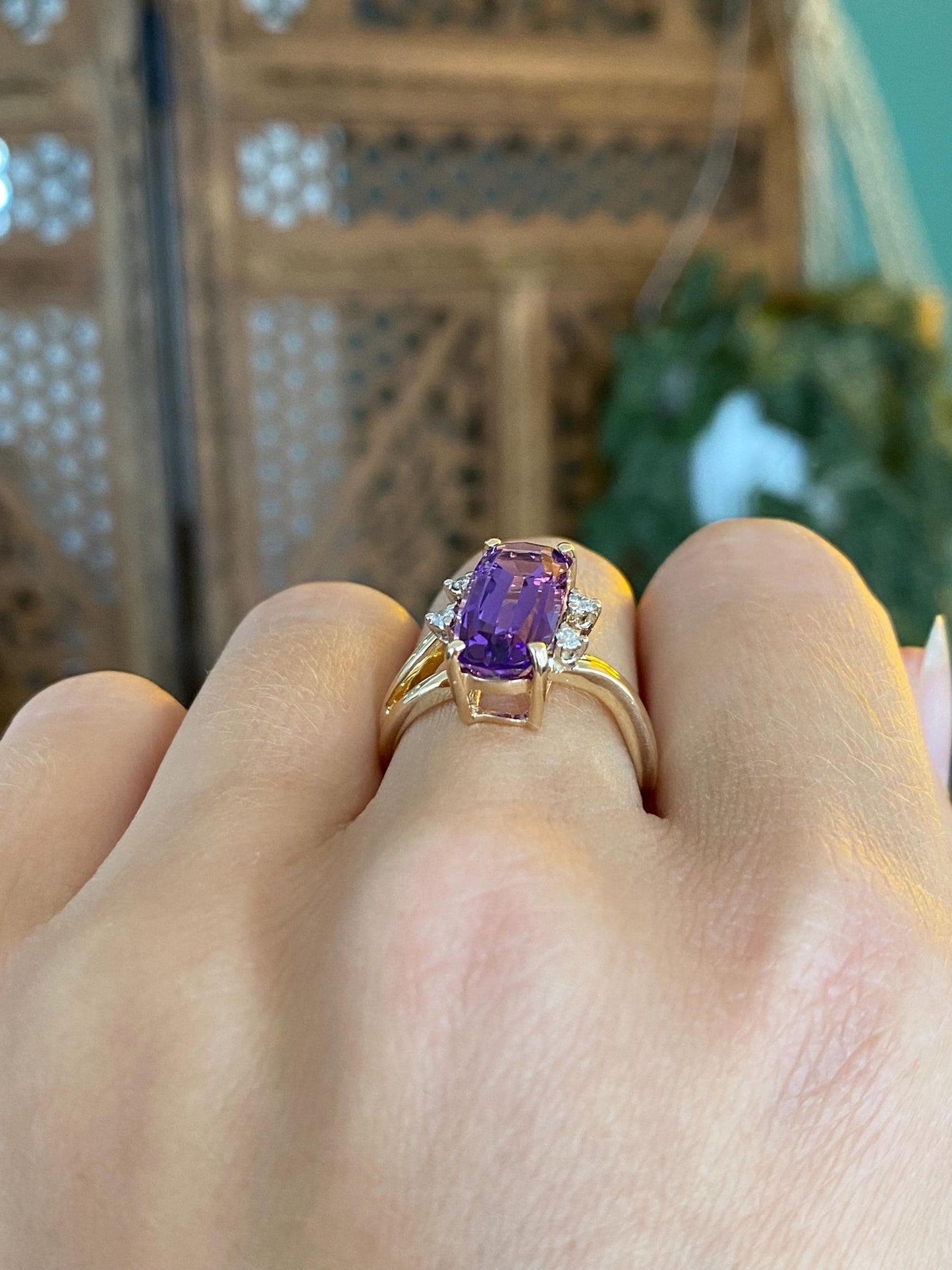 Vintage Solid 14k Yellow Gold Amethyst Diamond Ring - Size 7.25