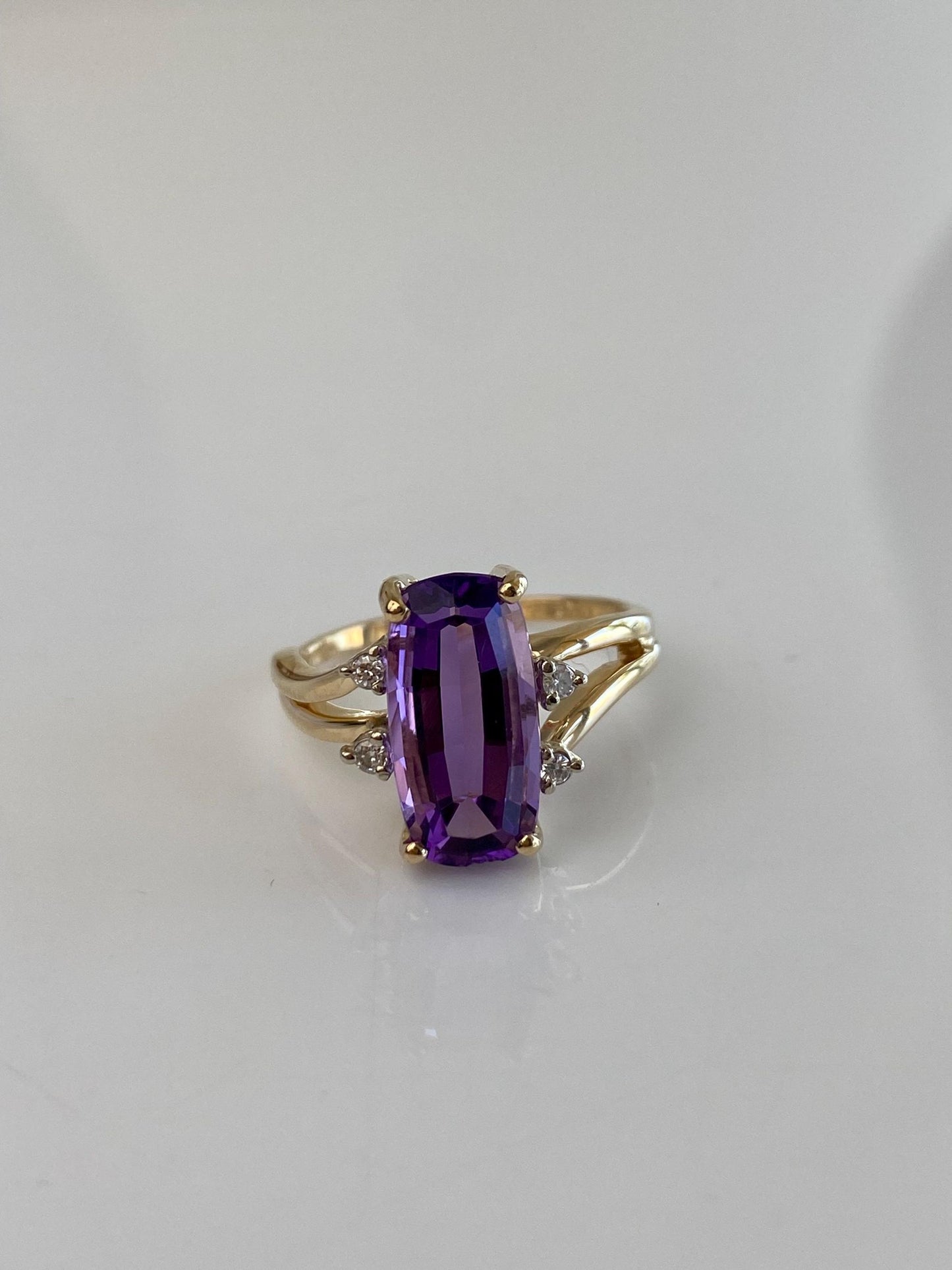 Vintage Solid 14k Yellow Gold Amethyst Diamond Ring - Size 7.25