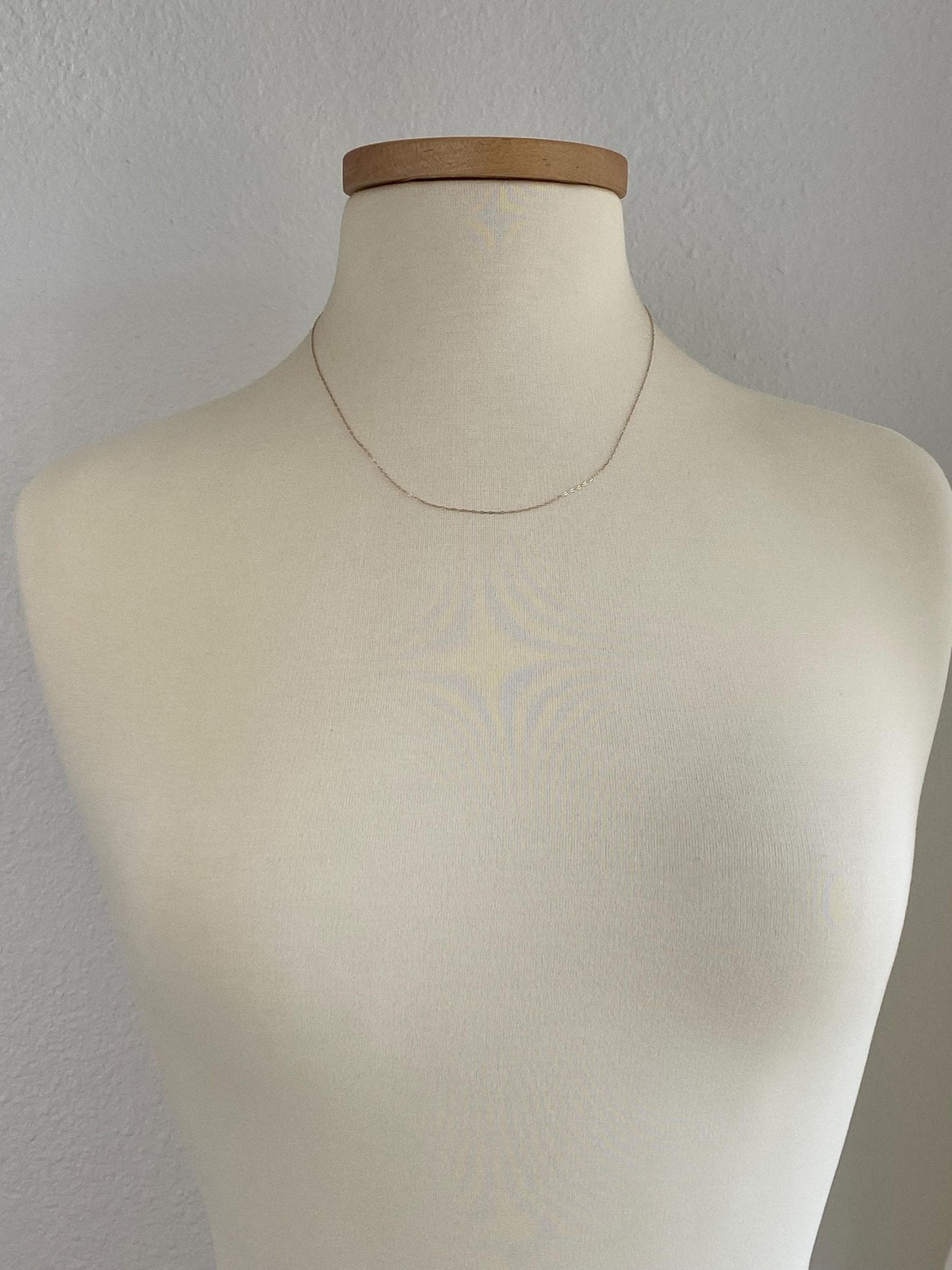 Vintage Solid 14k Yellow Gold Dainty Elongated Cable Chain Necklace - 19 inches