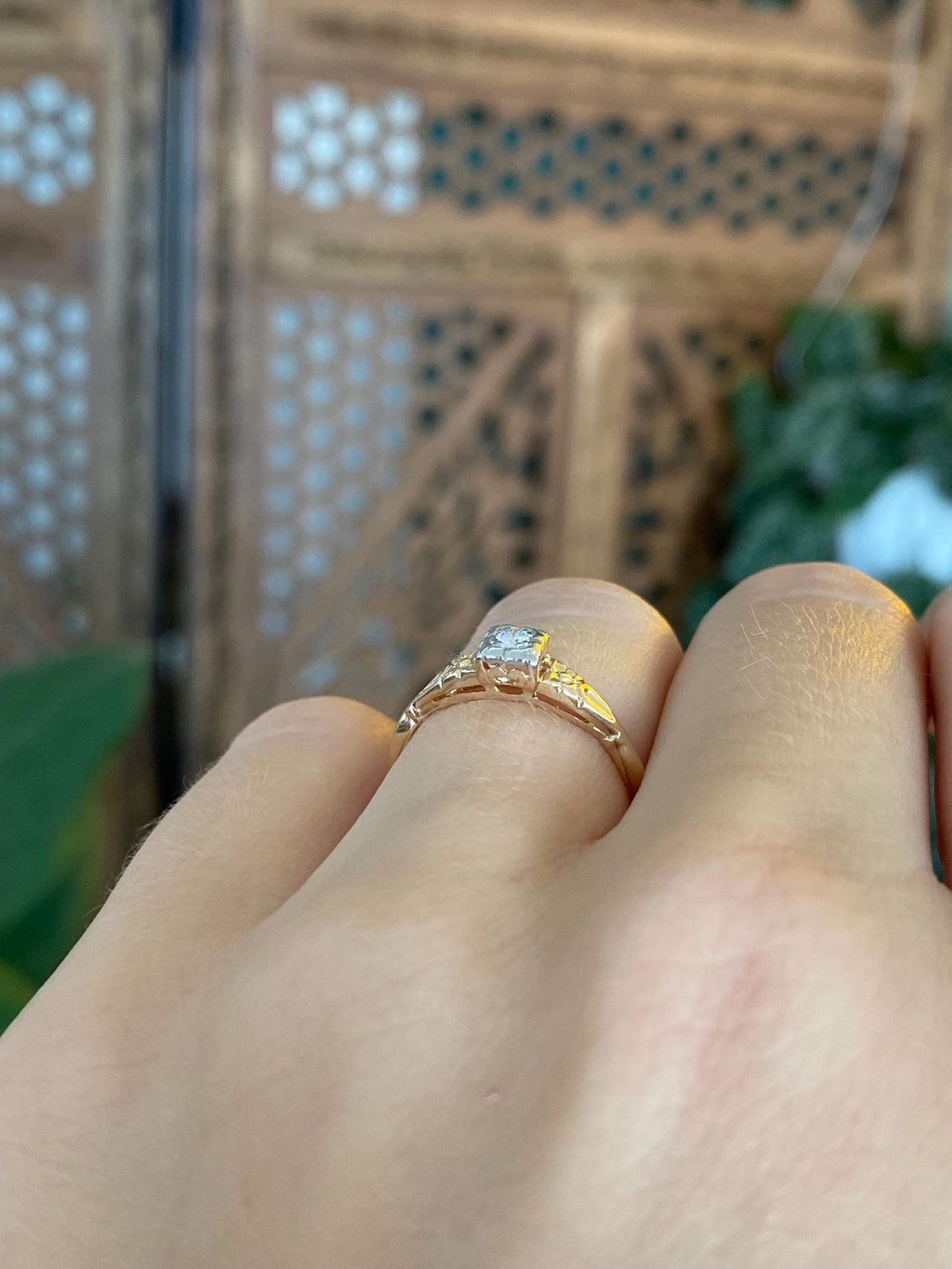 Vintage Solid 14k White & Yellow Gold Diamond Ring - Size 5