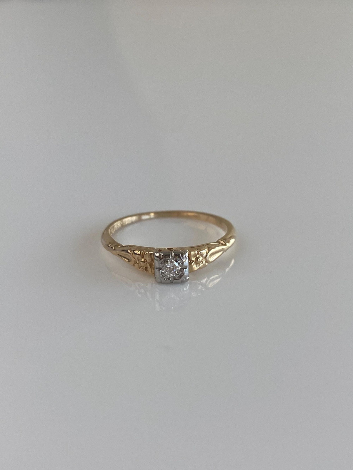 Vintage Solid 14k White & Yellow Gold Diamond Ring - Size 5