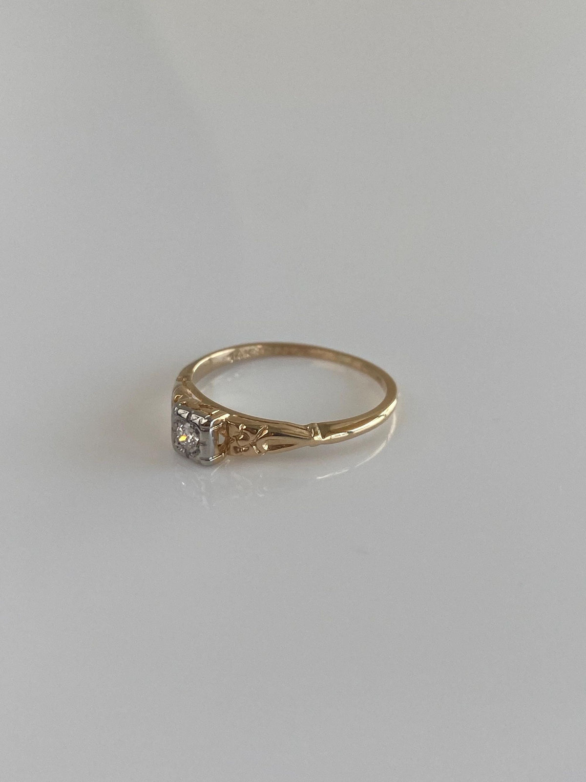 Vintage Solid 14k White & Yellow Gold Diamond Ring - Size 5