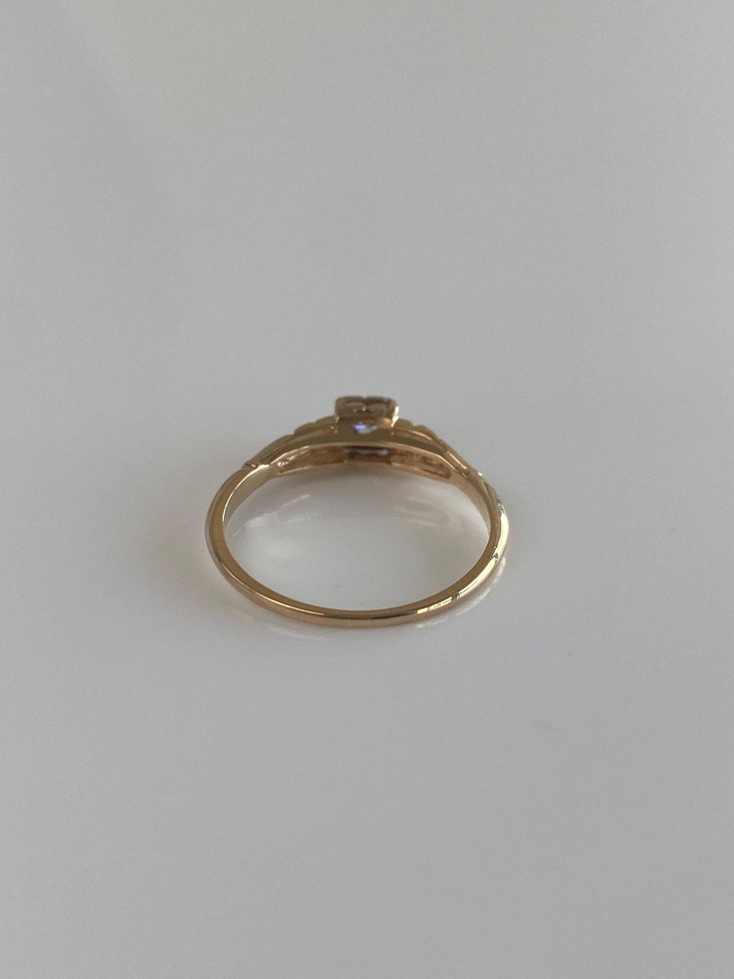 Vintage Solid 14k White & Yellow Gold Diamond Ring - Size 5