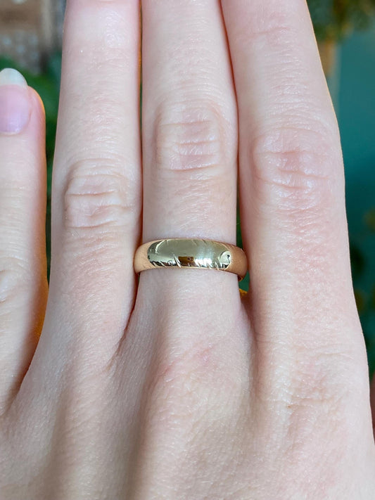 Vintage Solid 14k Yellow Gold Ring Band - Size 7.25