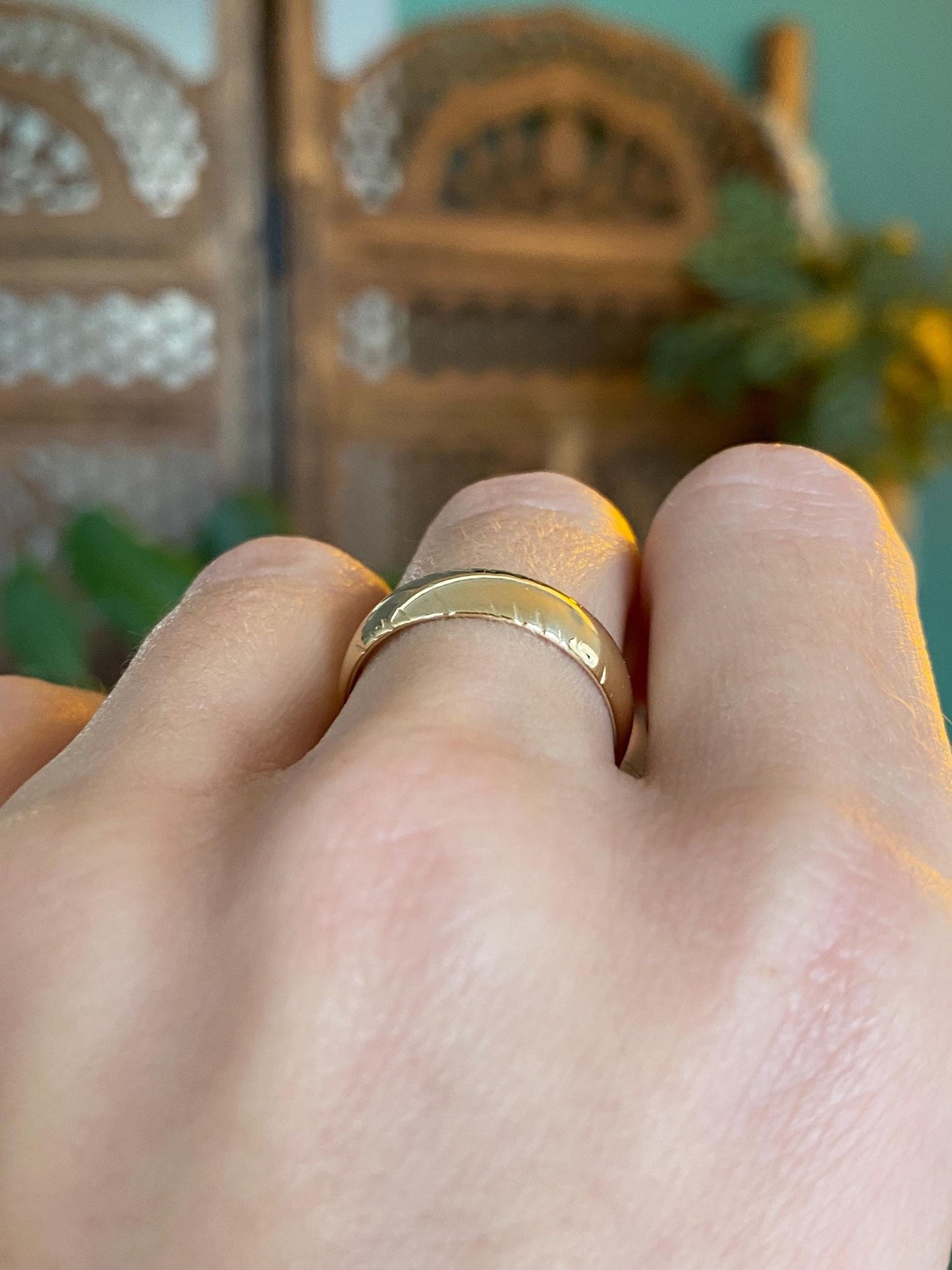 Vintage Solid 14k Yellow Gold Ring Band - Size 7.25