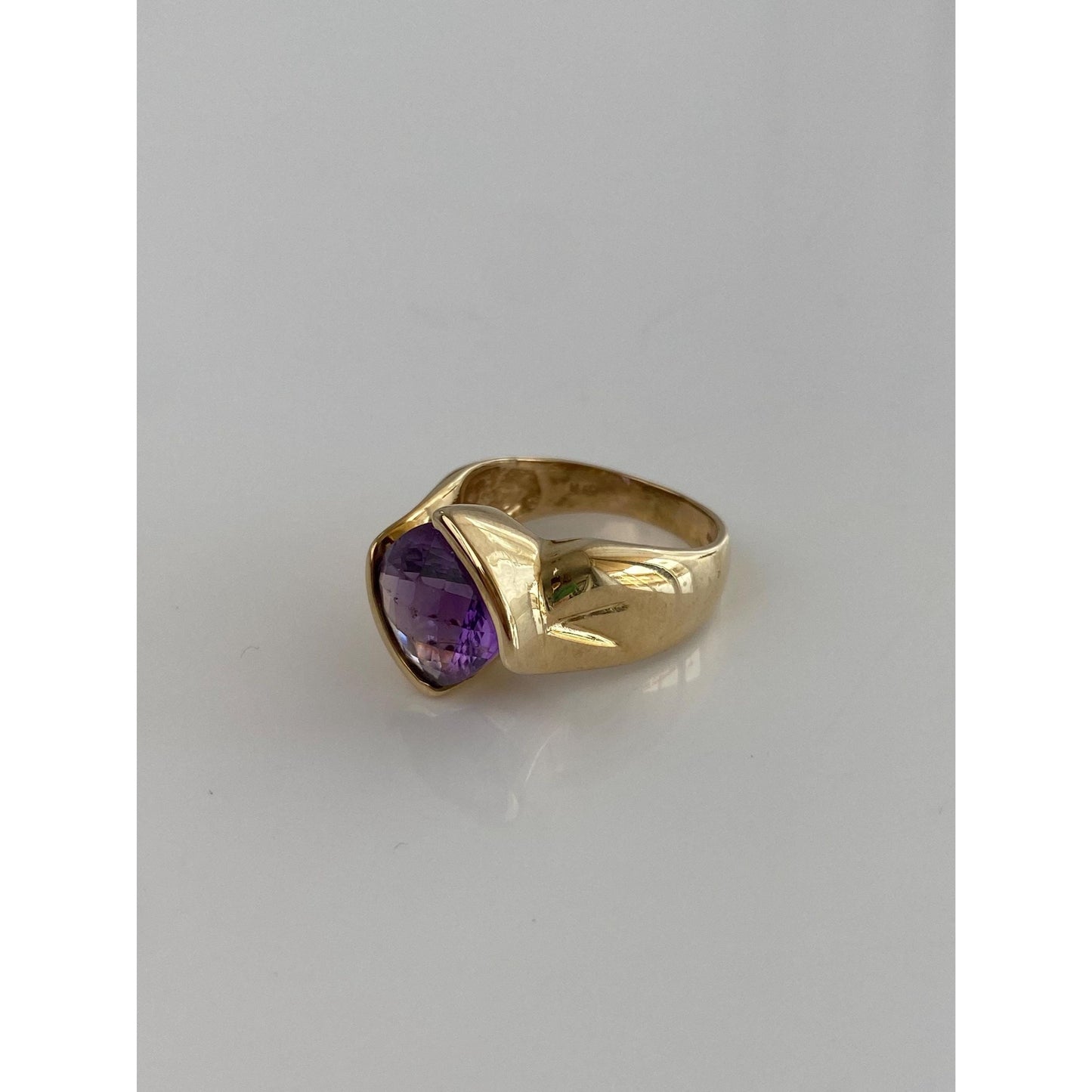 Vintage Solid 14k Yellow Gold Fancy Cut Amethyst Ring - Size 7