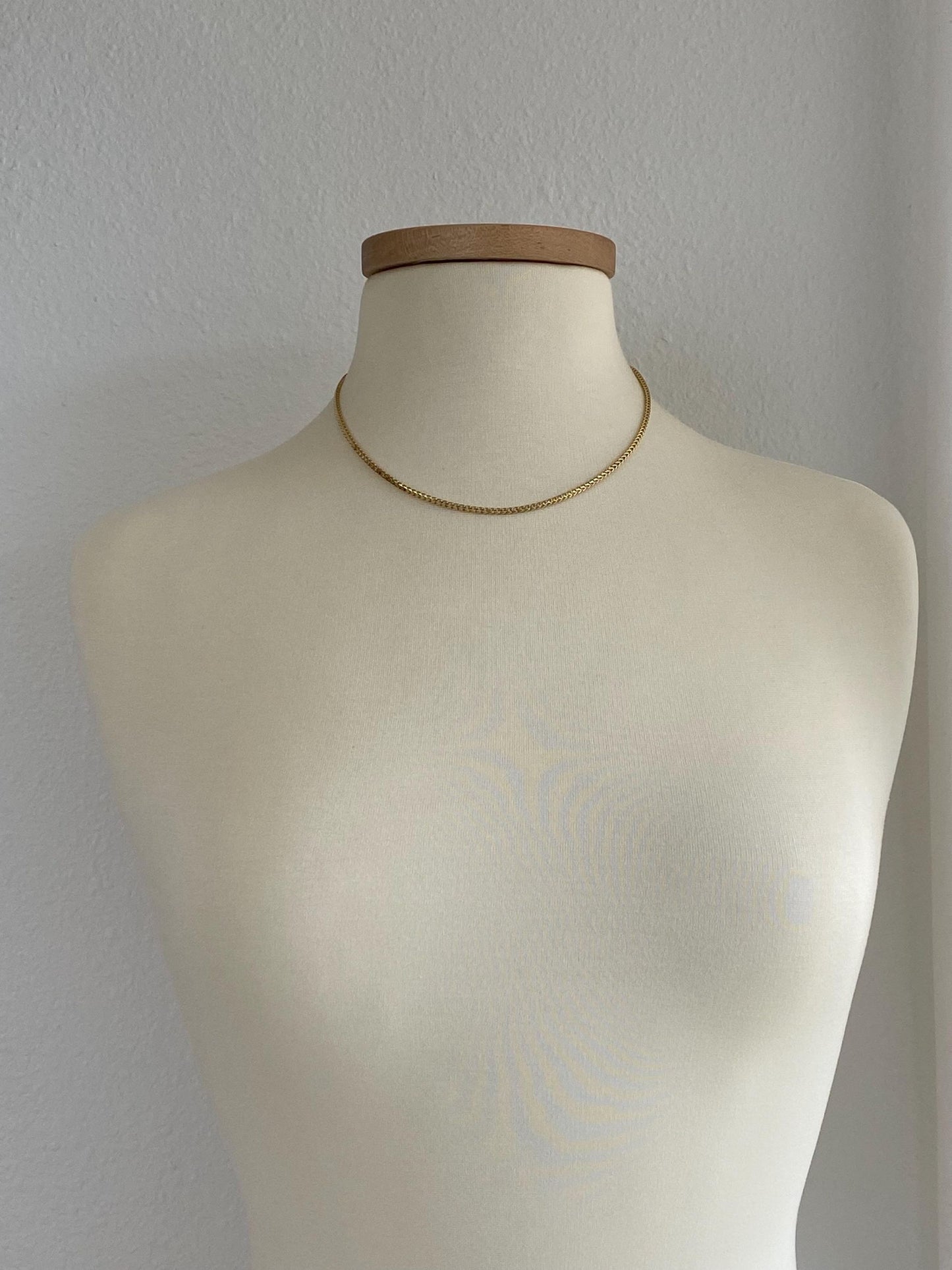 Vintage Solid 14k Yellow Gold Flat Wheat Chain Necklace - 17.75 inches