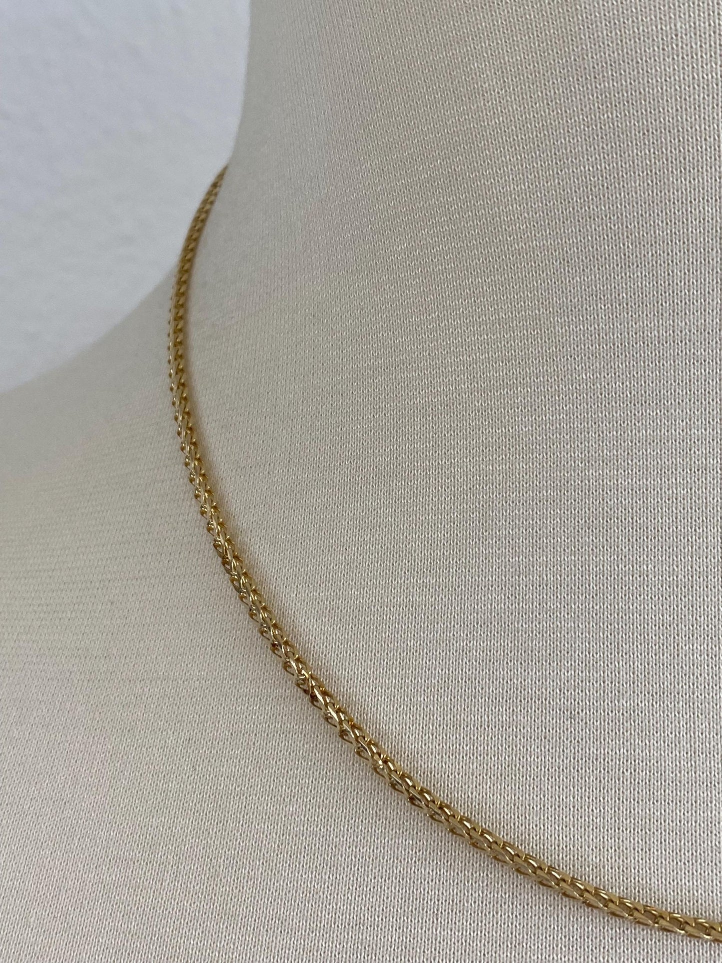 Vintage Solid 14k Yellow Gold Flat Wheat Chain Necklace - 17.75 inches
