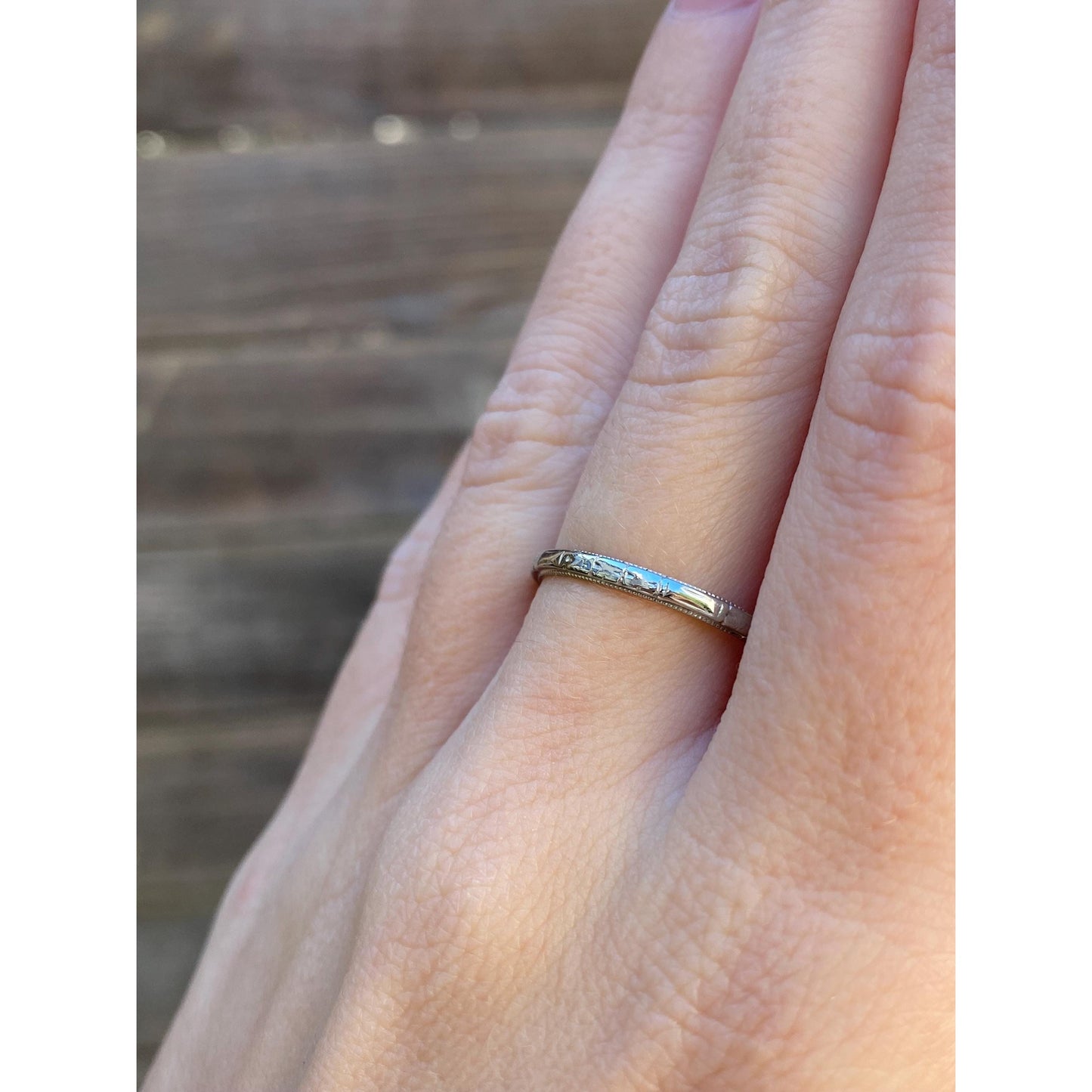 Vintage Solid 18k White Gold Designed Miligrain Ring Band - Size 7.5