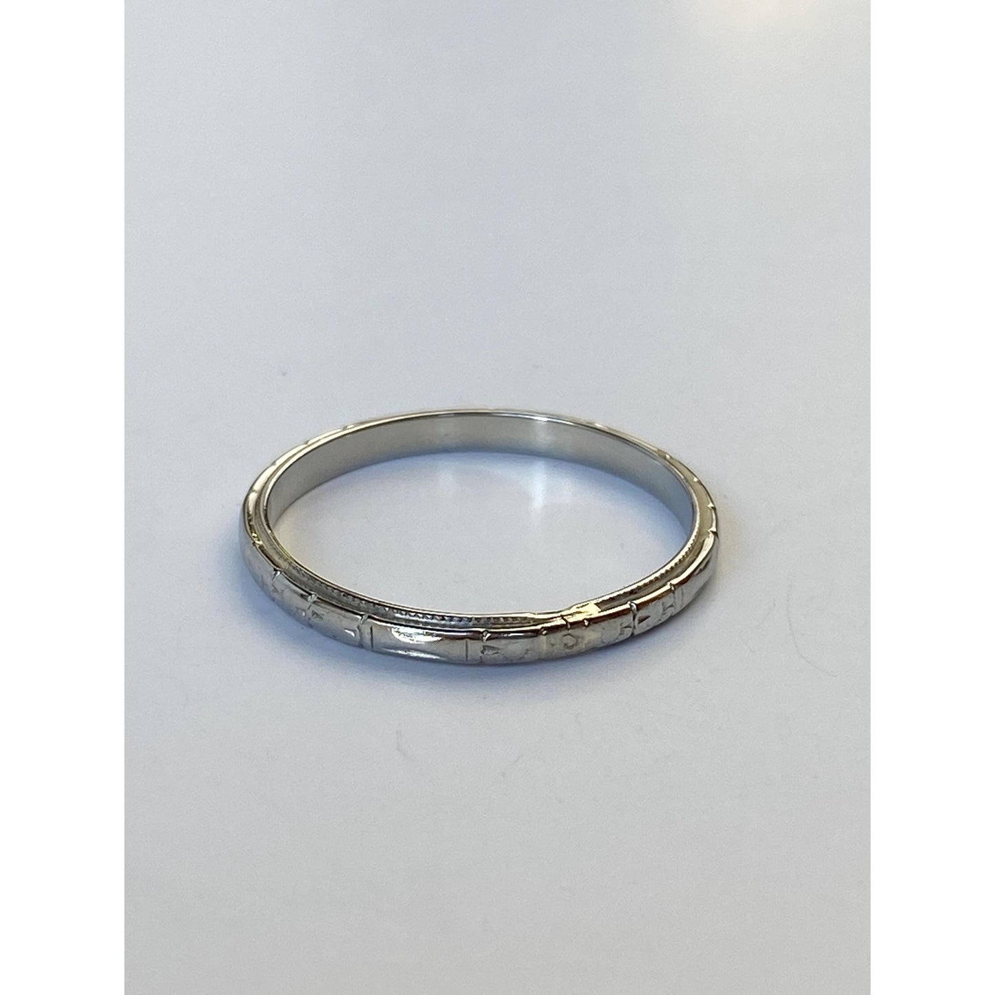 Vintage Solid 18k White Gold Designed Miligrain Ring Band - Size 7.5