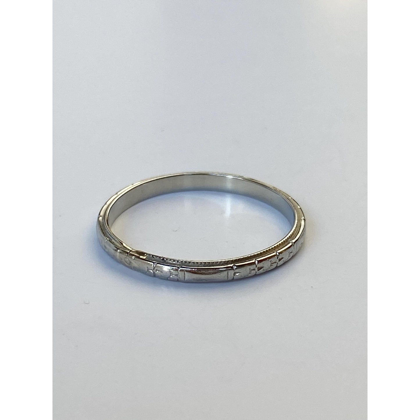 Vintage Solid 18k White Gold Designed Miligrain Ring Band - Size 7.5