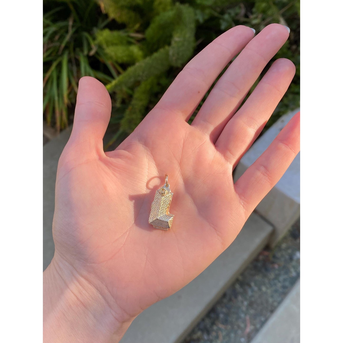 Vintage Solid 14k Yellow Gold House Charm