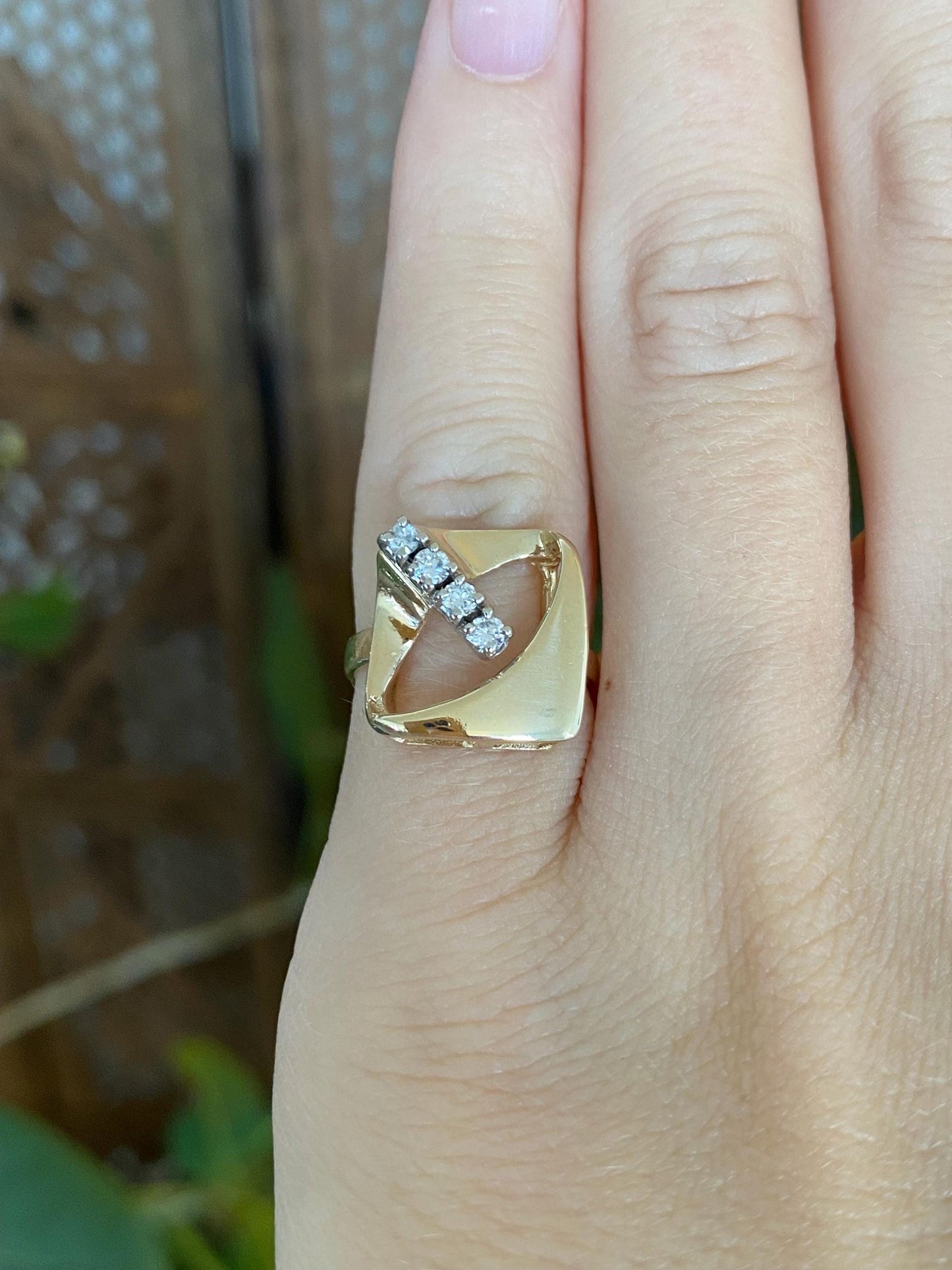 Vintage Solid 14k White & Yellow Gold Diamond Abstract Shape Ring - Size 4.25