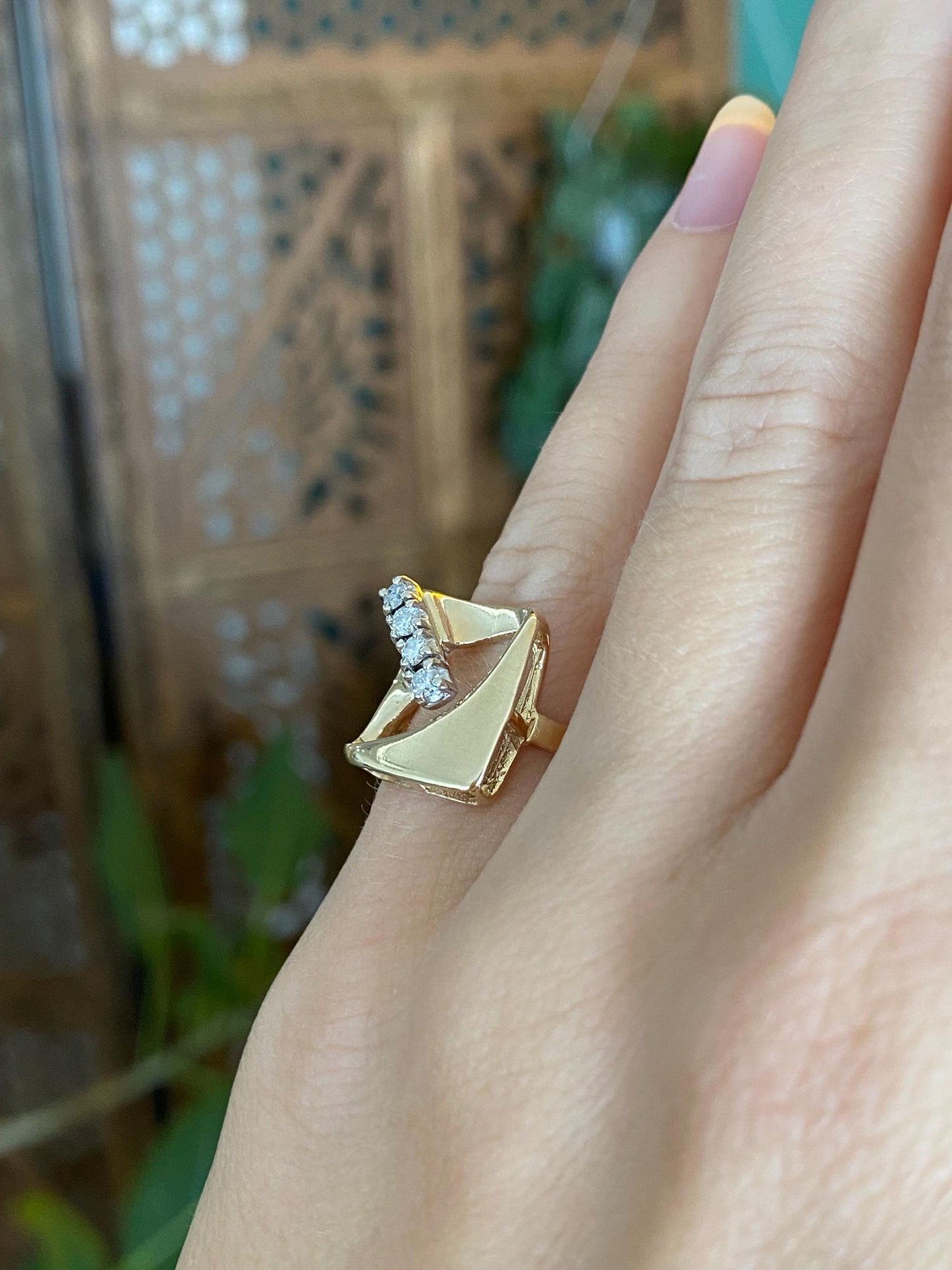Vintage Solid 14k White & Yellow Gold Diamond Abstract Shape Ring - Size 4.25