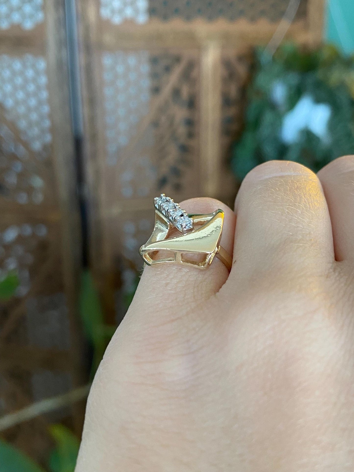 Vintage Solid 14k White & Yellow Gold Diamond Abstract Shape Ring - Size 4.25