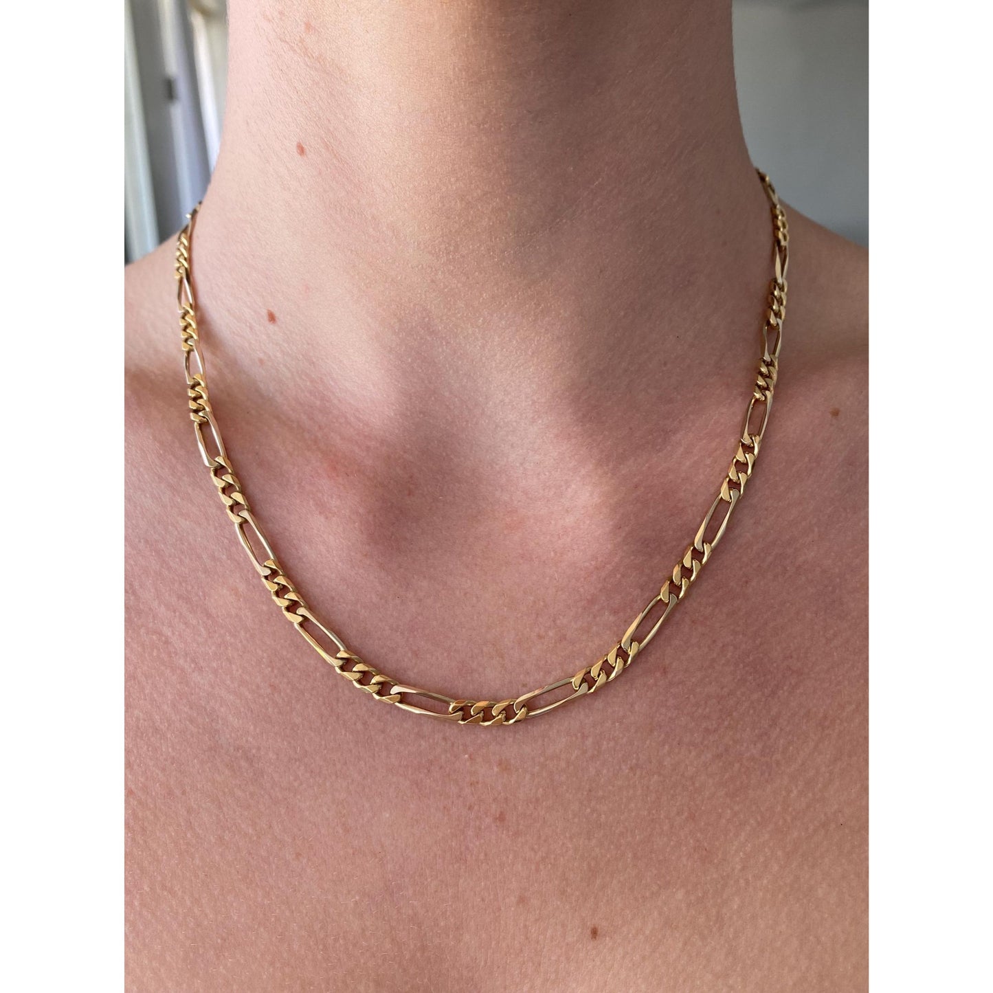 Vintage Solid 18k Yellow Gold Figaro Chain Necklace - 18 inches
