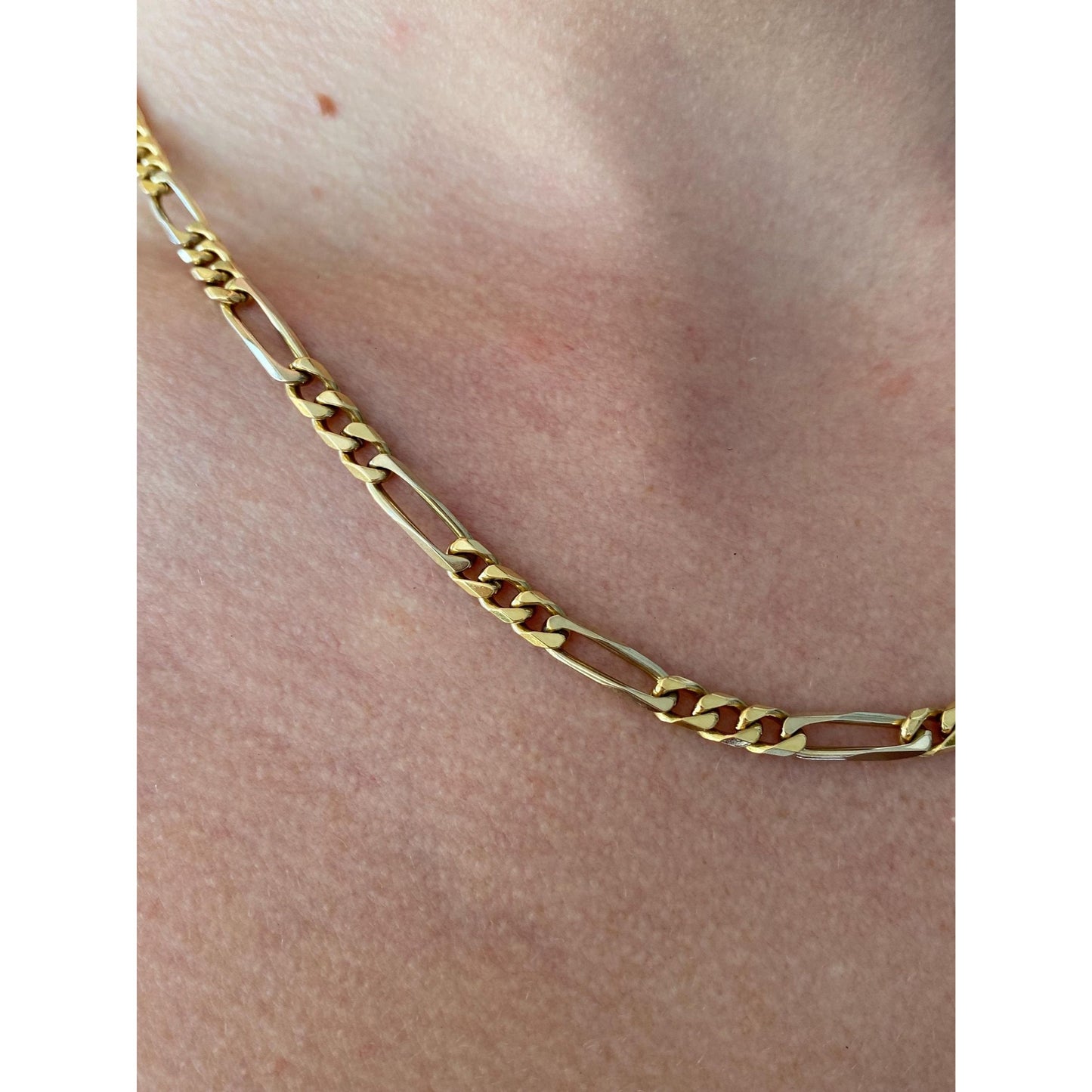 Vintage Solid 18k Yellow Gold Figaro Chain Necklace - 18 inches