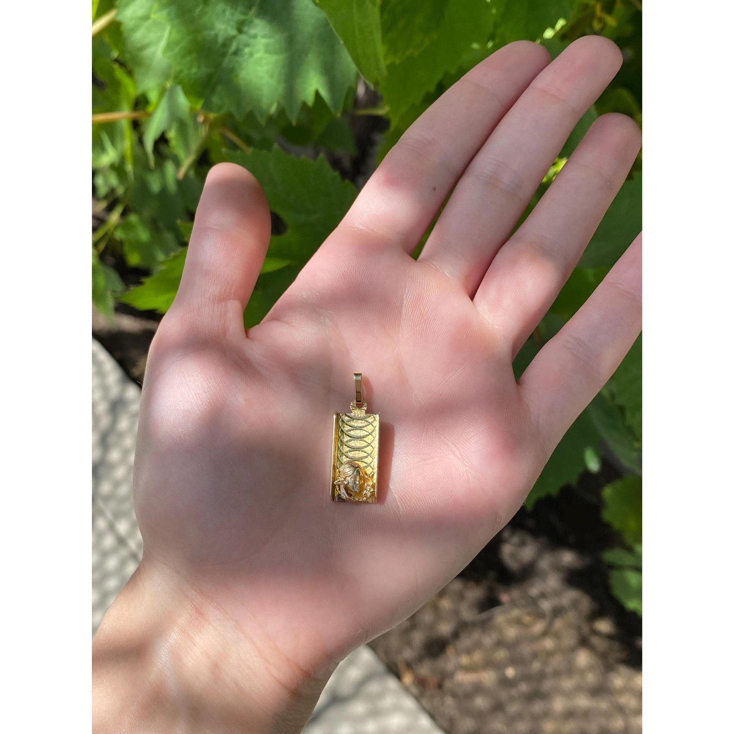 Vintage Solid 10k Yellow Gold Art Nouveau Lady Charm