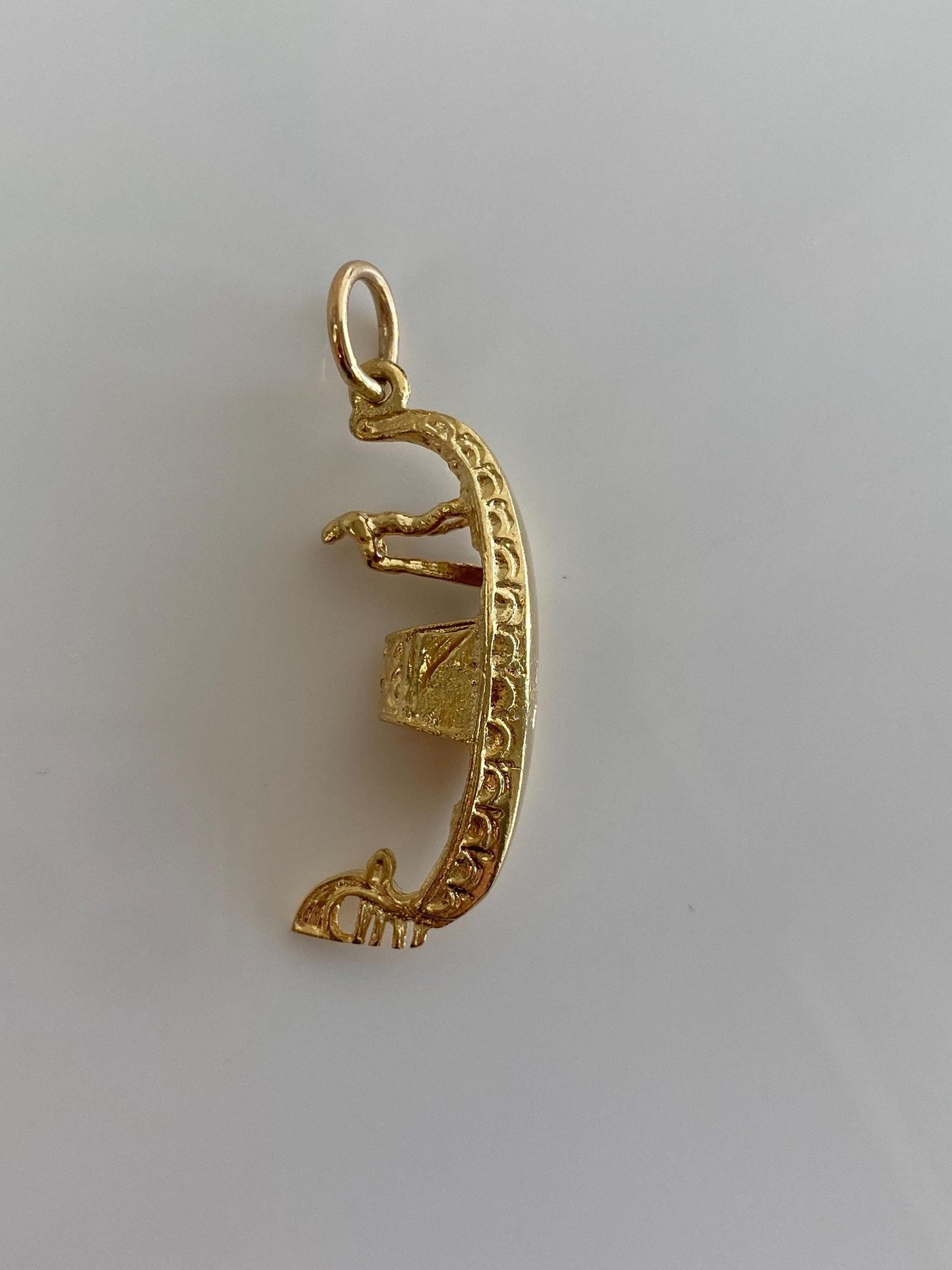 Vintage Solid 18k Yellow Gold Gondola Charm